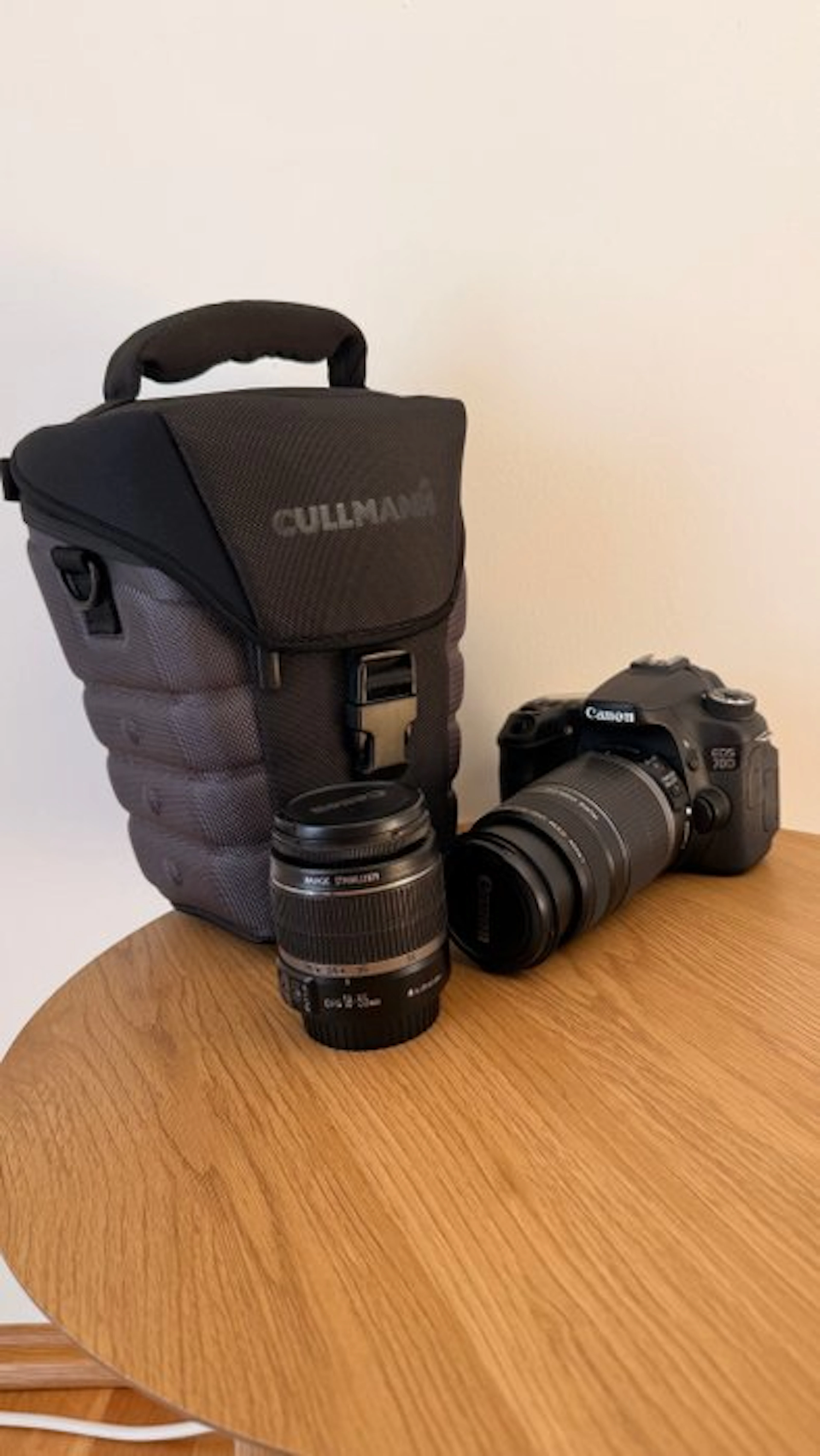 Canon 70D Digital SLR Camera Kit - EF-S 18-55mm f/3.5-5.6 IS II