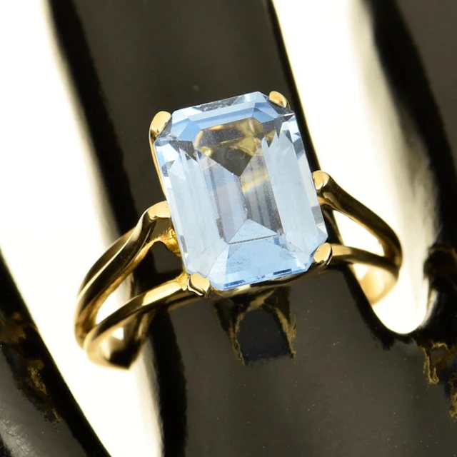 Ring - 18 kt. Yellow gold Topaz
