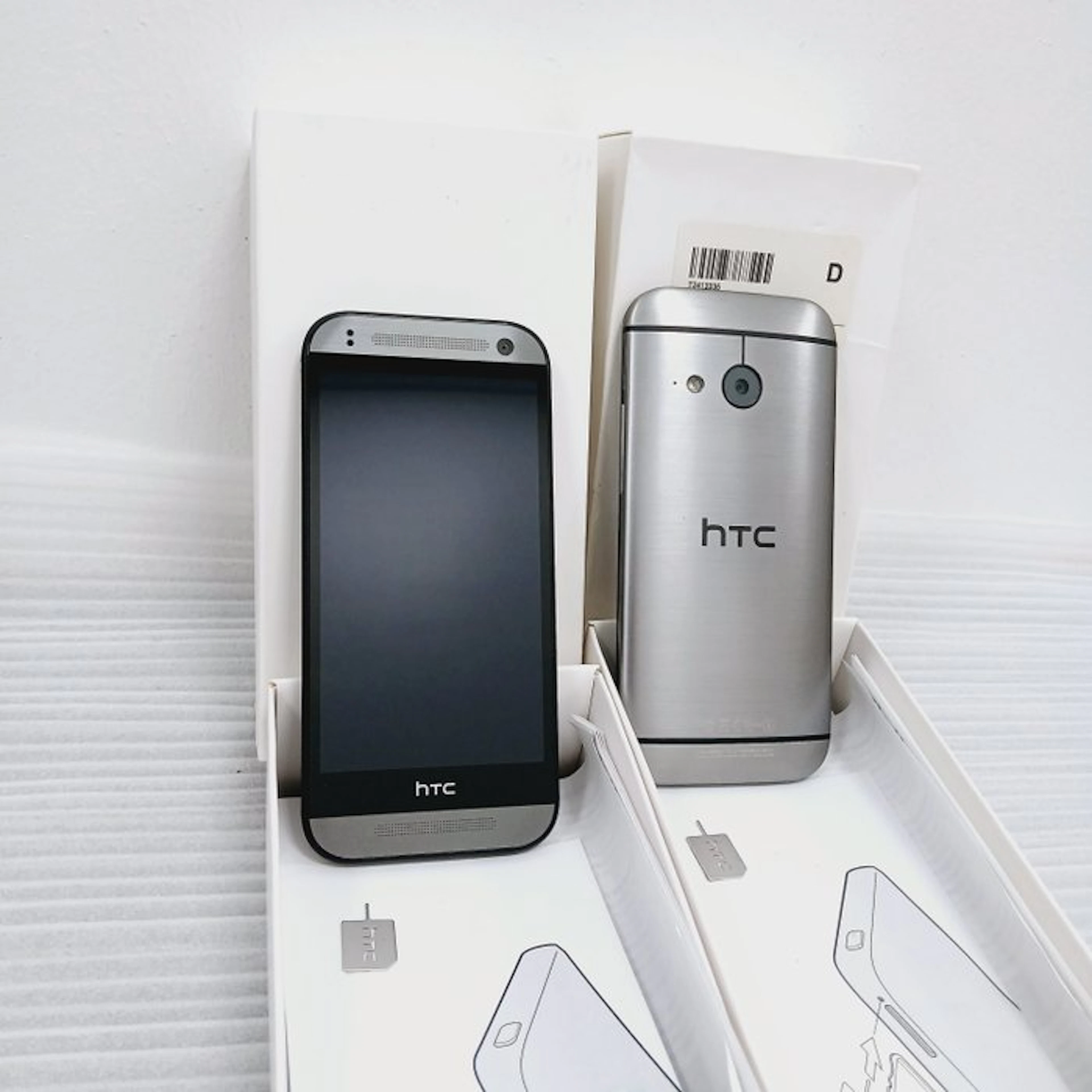 HTC One mini 2 Demo - Mobile phone (2) - In original box