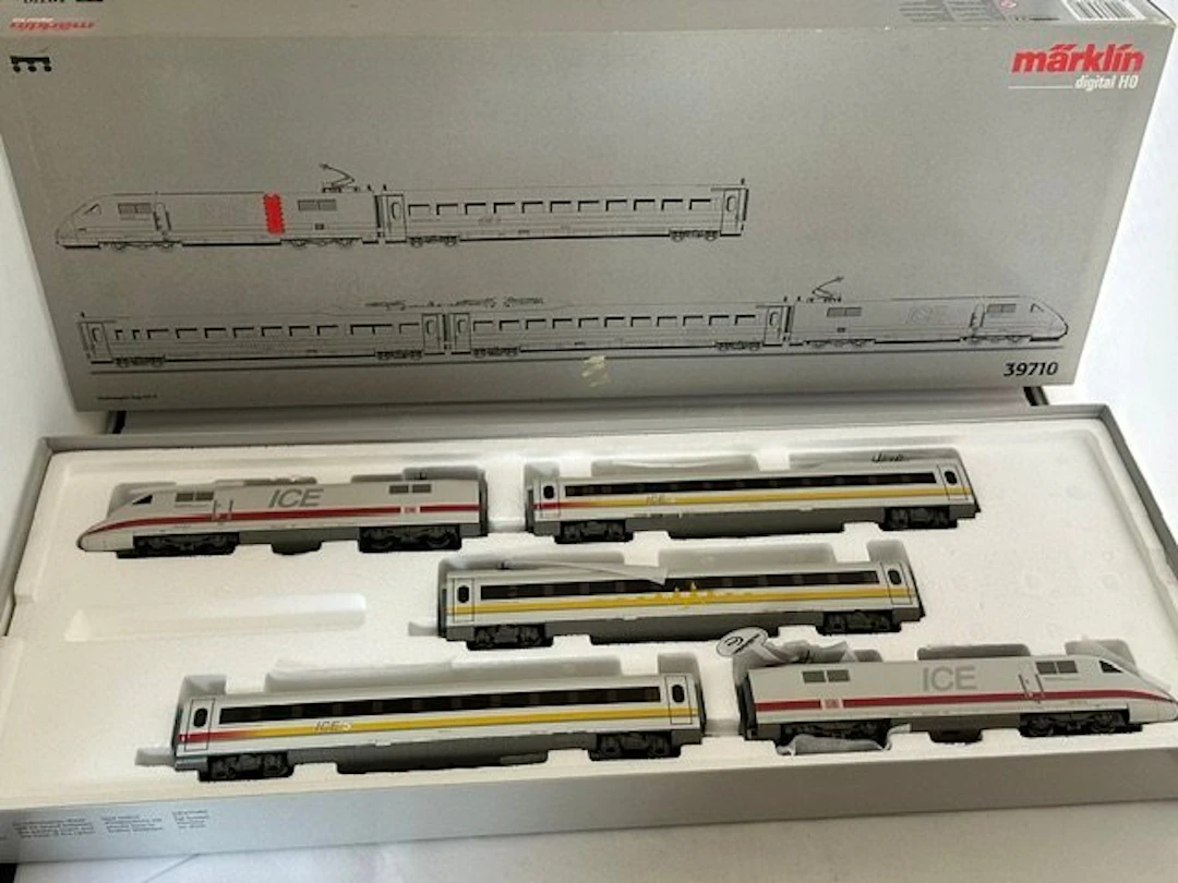 Märklin H0 - 39710 - Train unit (1) - Five-car ICE-S...