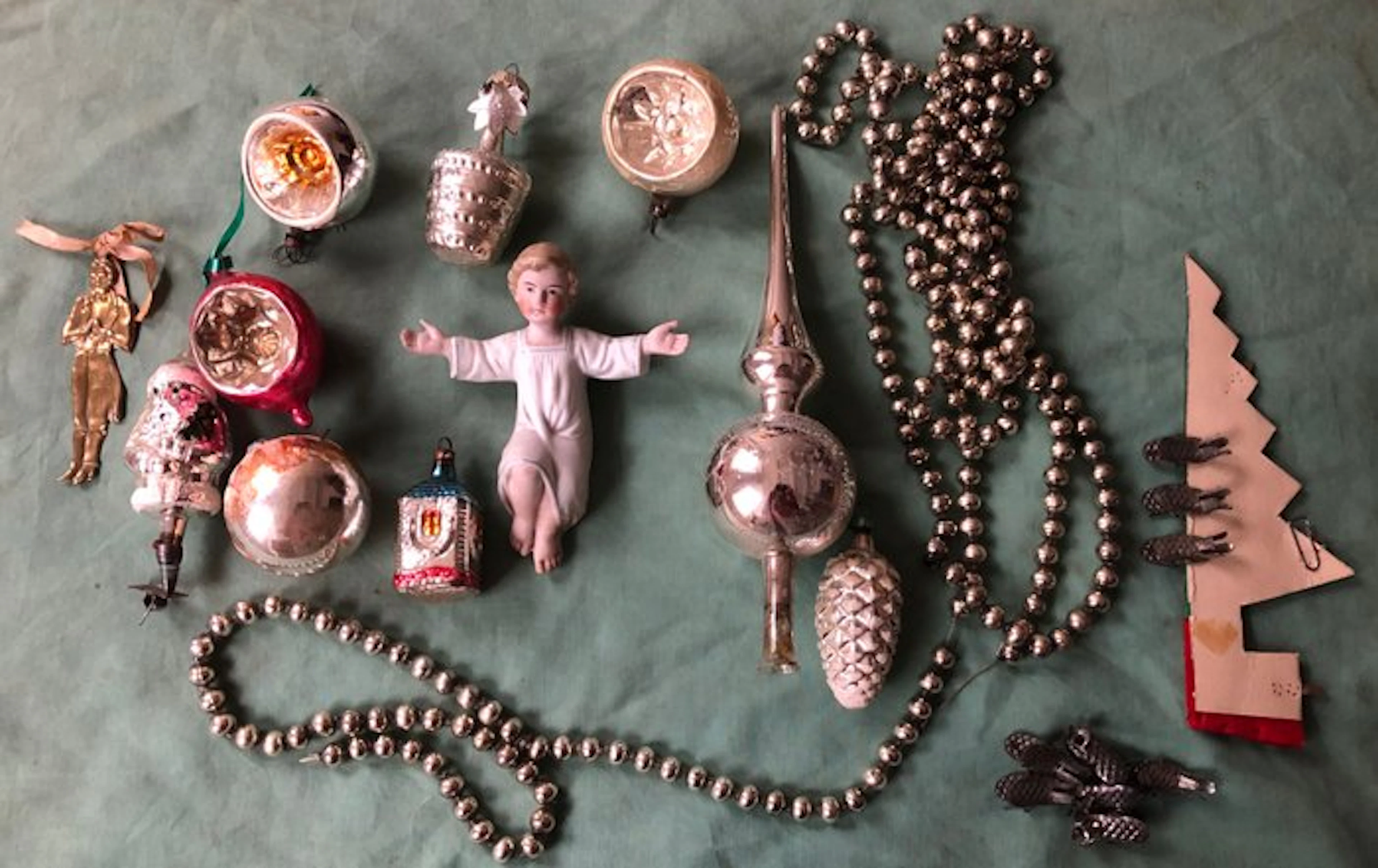 Christmas decoration - Glass, Porcelain - Baby Jesus and antiques