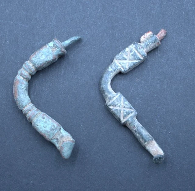 Ancient Greek Bronze Pair bow brooches (Phrygian type) (No reserve price)