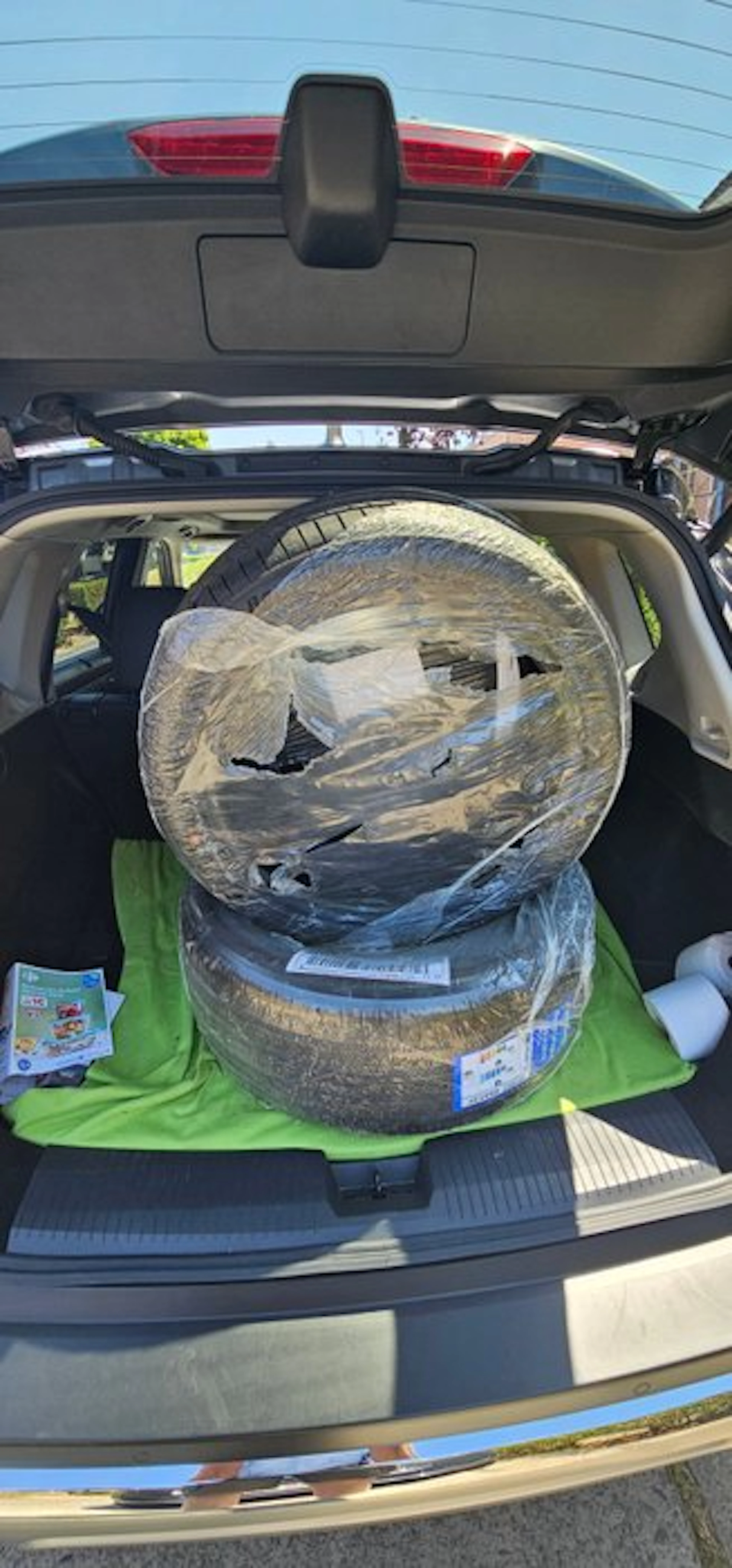 Tyre (2) - Toyota - 2 nieuwe banden Landsail Rapid Dragon...