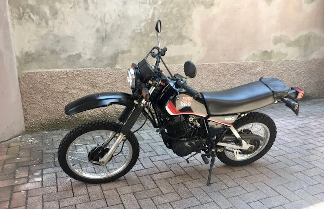 Yamaha - XT 550 - 1982