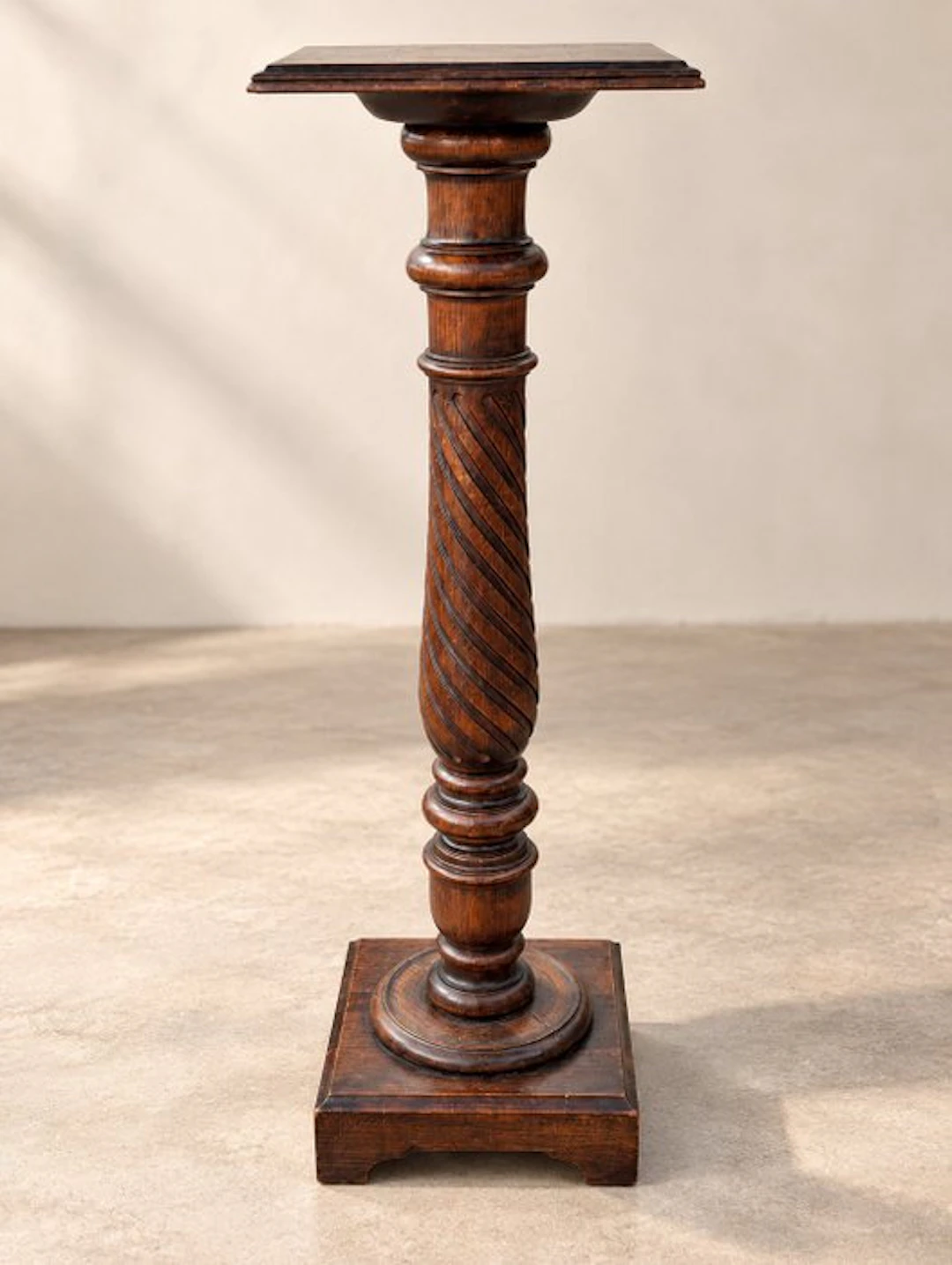 Renaissance Column - 1850-1900 - walnut wood