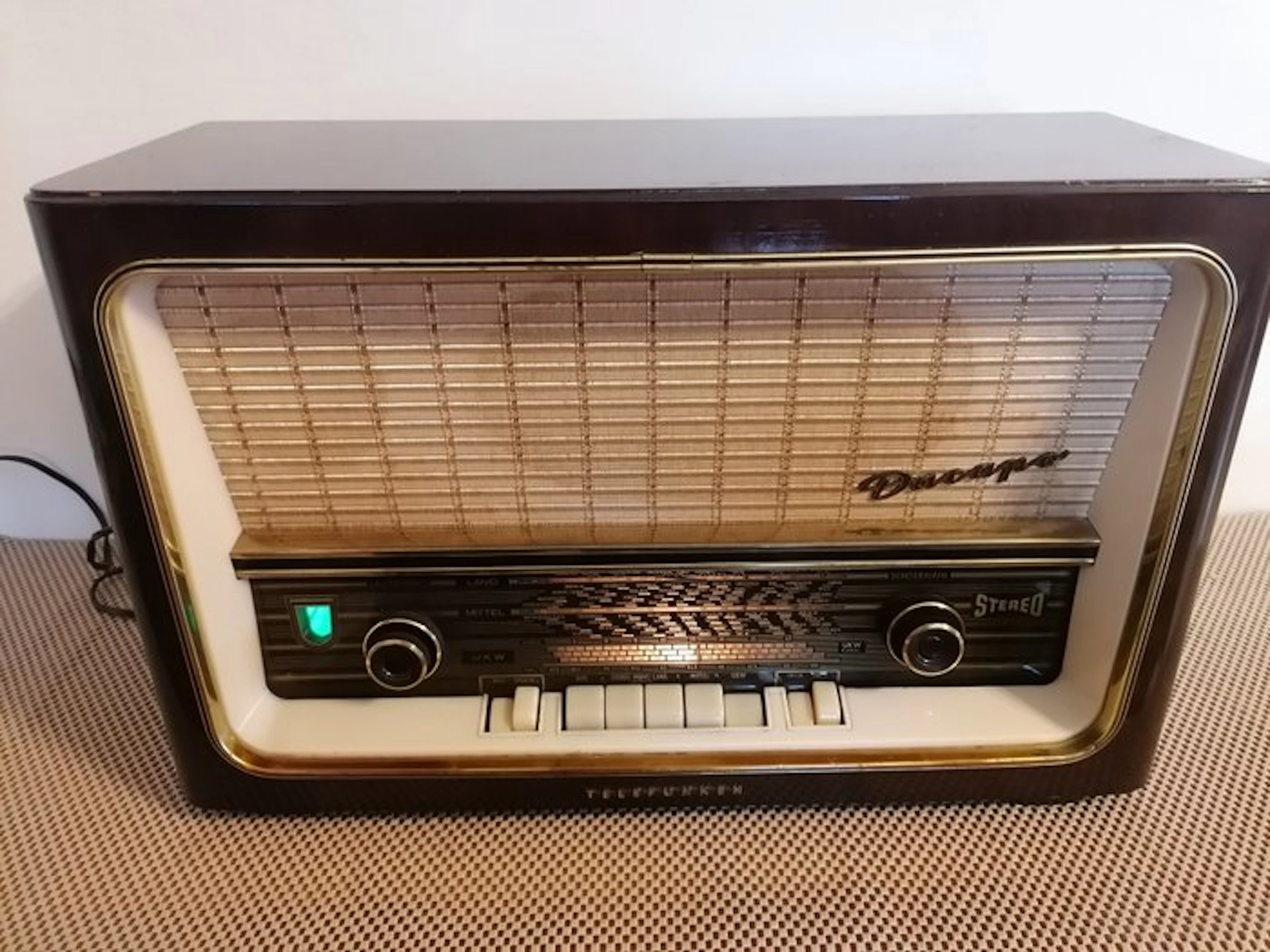 Telefunken - Dacapo 9 Stereo FM Tube radio