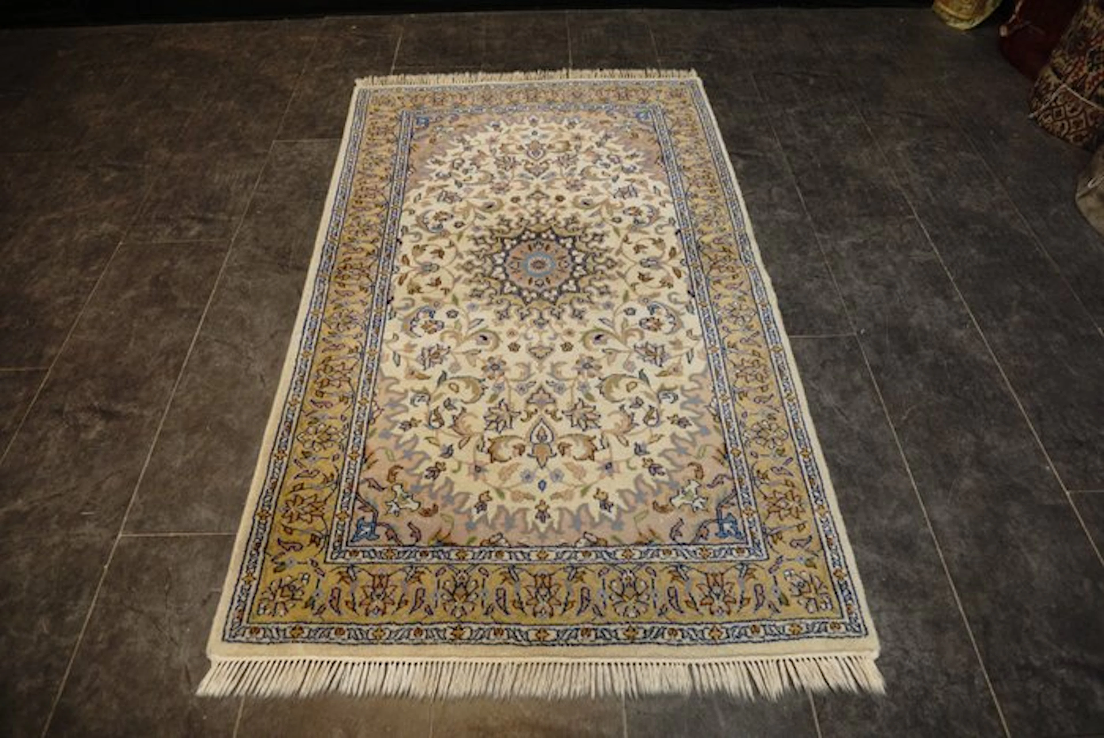 Tabriz - Carpet - 185 cm - 120 cm