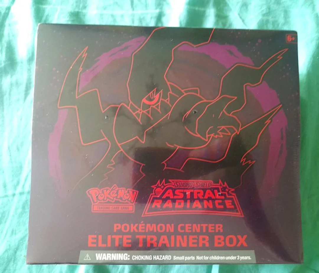 Pokémon - 1 Elite trainer box - ASTRAL RADIANCE - Sword & Shield