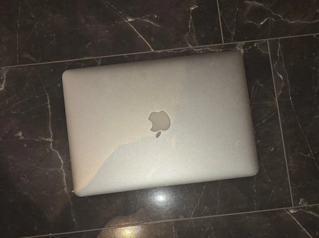 Apple Macbook Air - Laptop (1) - Without original box