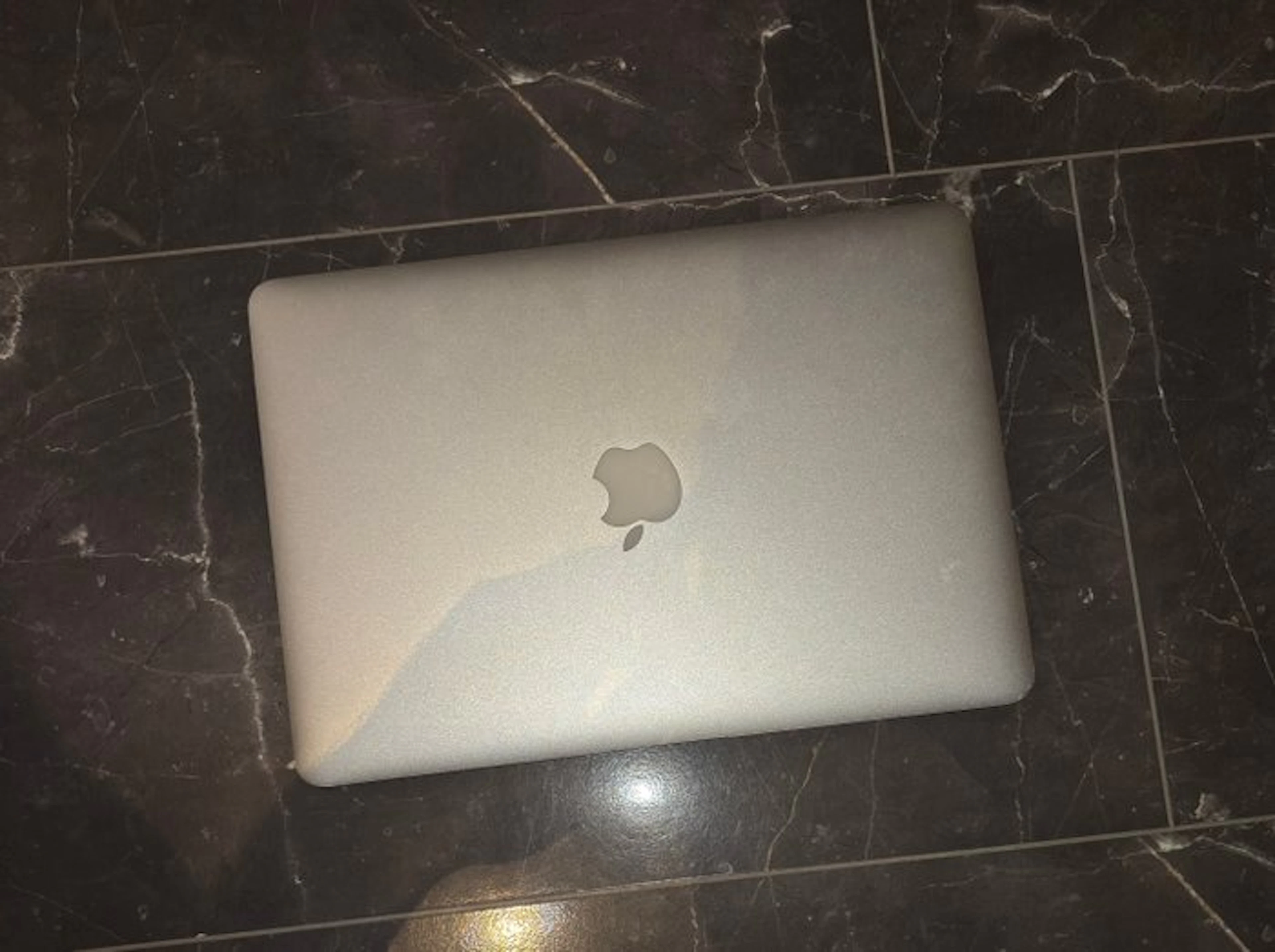 Apple Macbook Air - Laptop (1) - Without original box