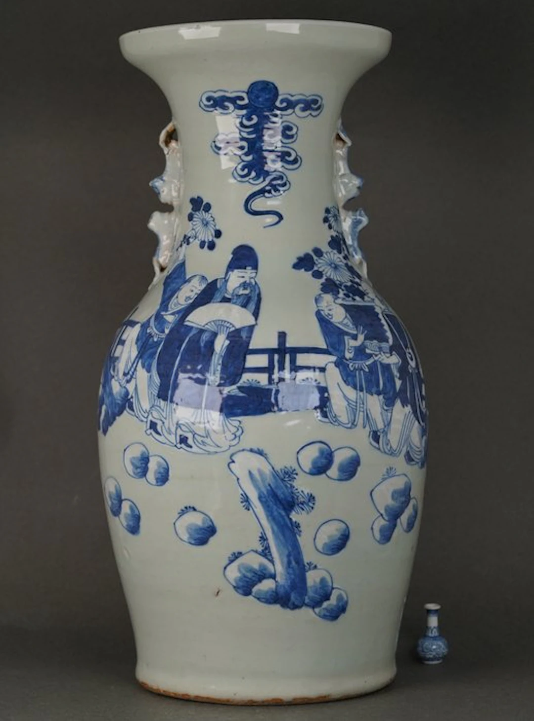Baluster vase - Porcelain - China - Qing Dynasty...