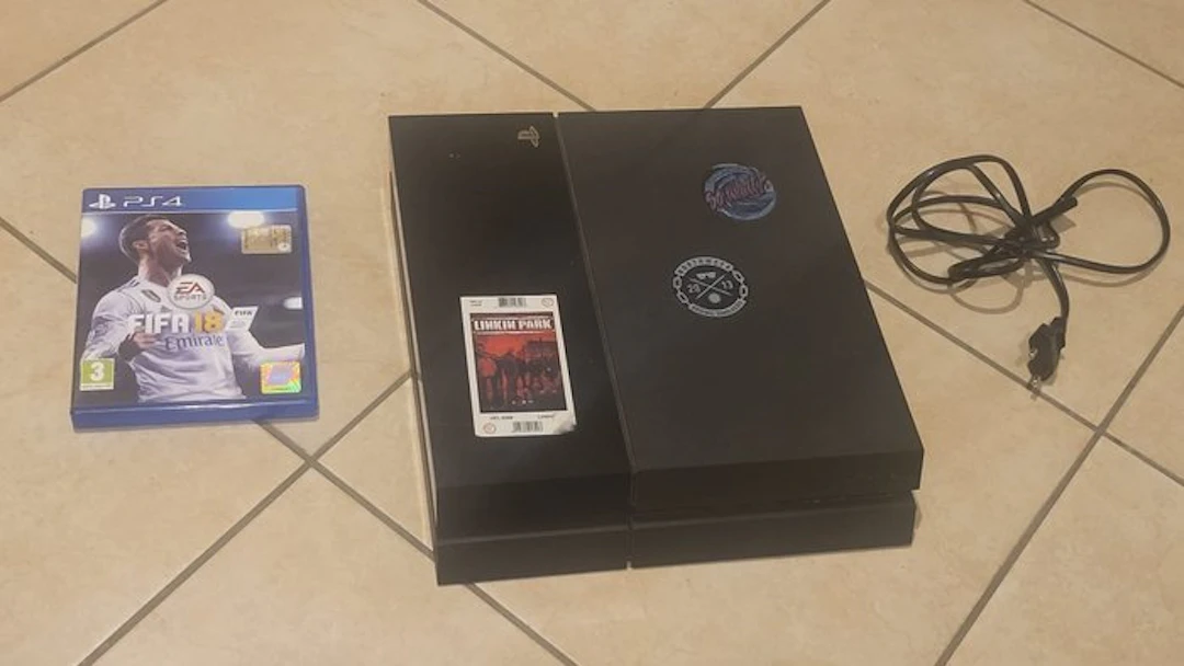 Sony - Playstation 4 (PS4) - PlayStation 4 - Video game console + games