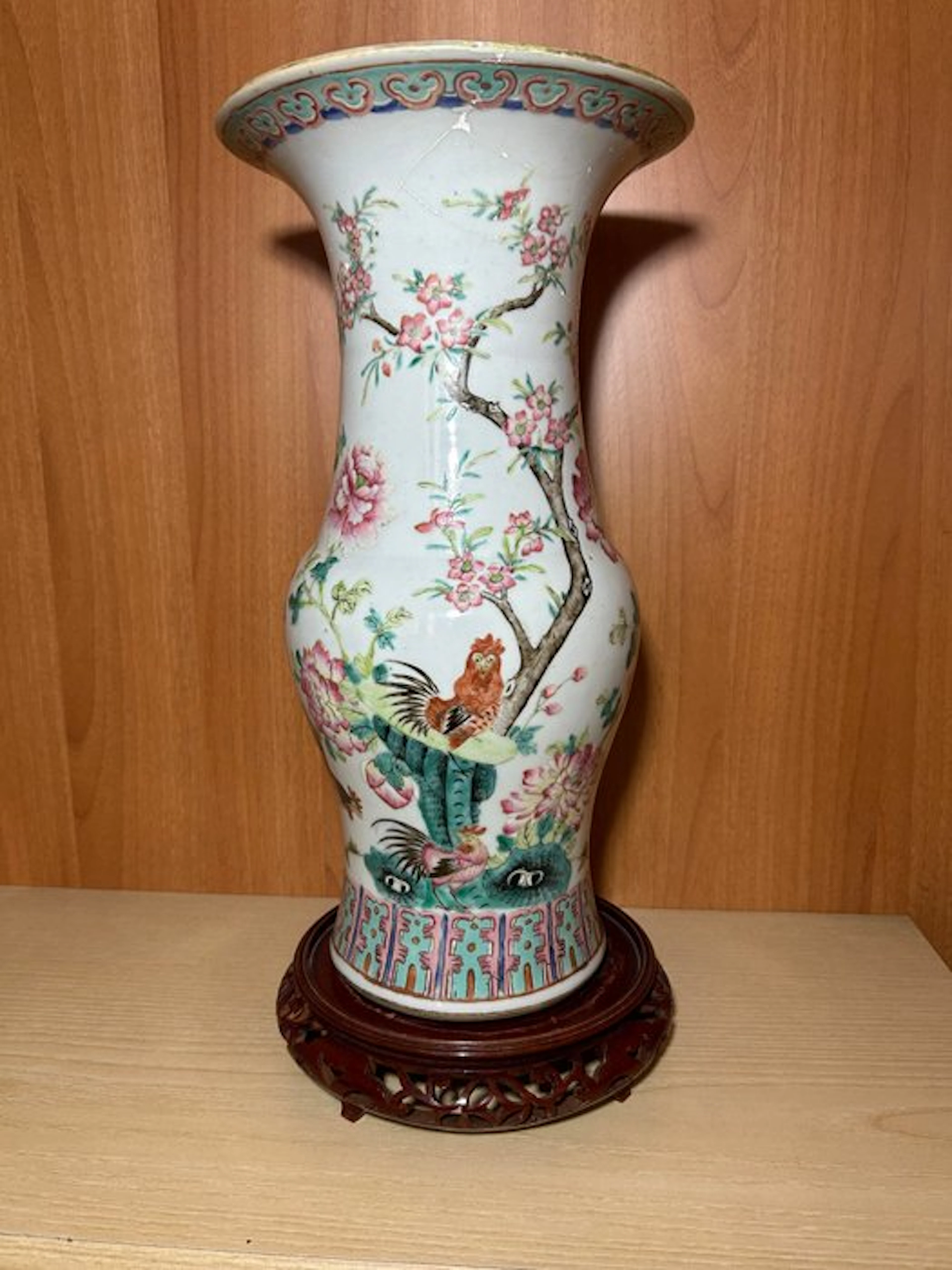vaso Official promotion: Phoenix-tail Vase + Wooden Base...