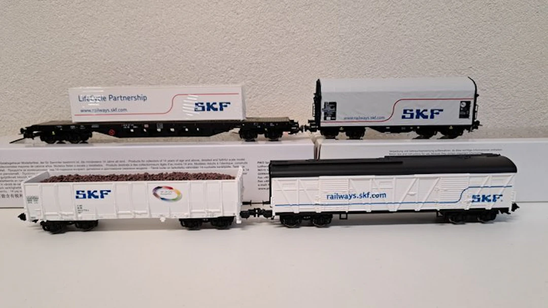 Piko H0 - 72100, 72134, 72151, 72184 - Model train freight carriage (4) - DB
