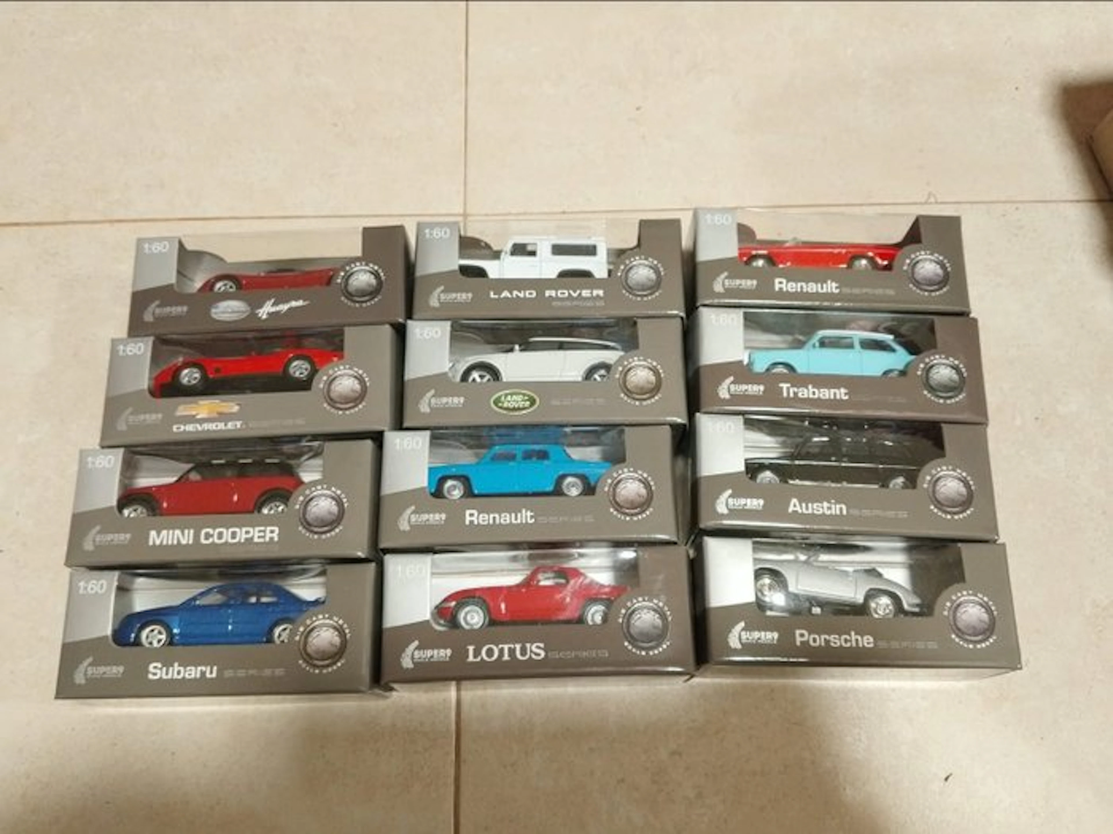 Welly 1:55 - Model car (12) - Renault Trabant Lotus Subaru - Super 9
