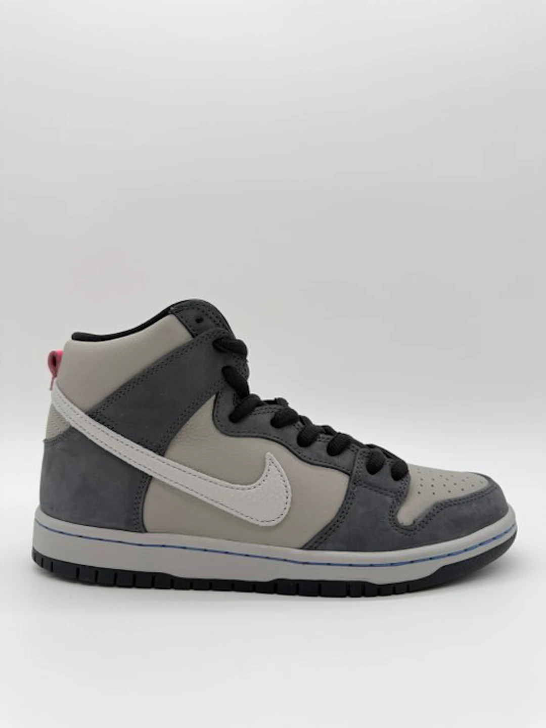 Nike - Nike SB Dunk High Medium Grey Pink - Sneakers - Size: EU 41