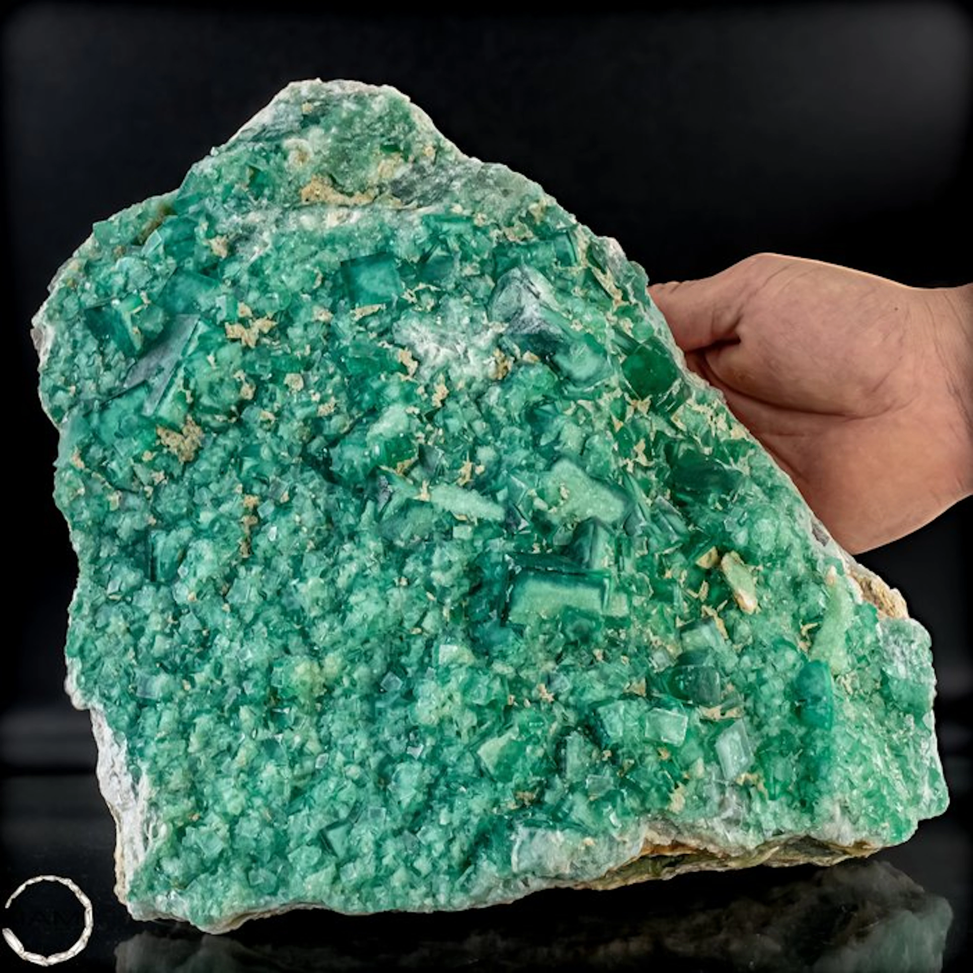 Unique fluorite cluster – Crystal Beauty in Emerald Green- 8536.61 g