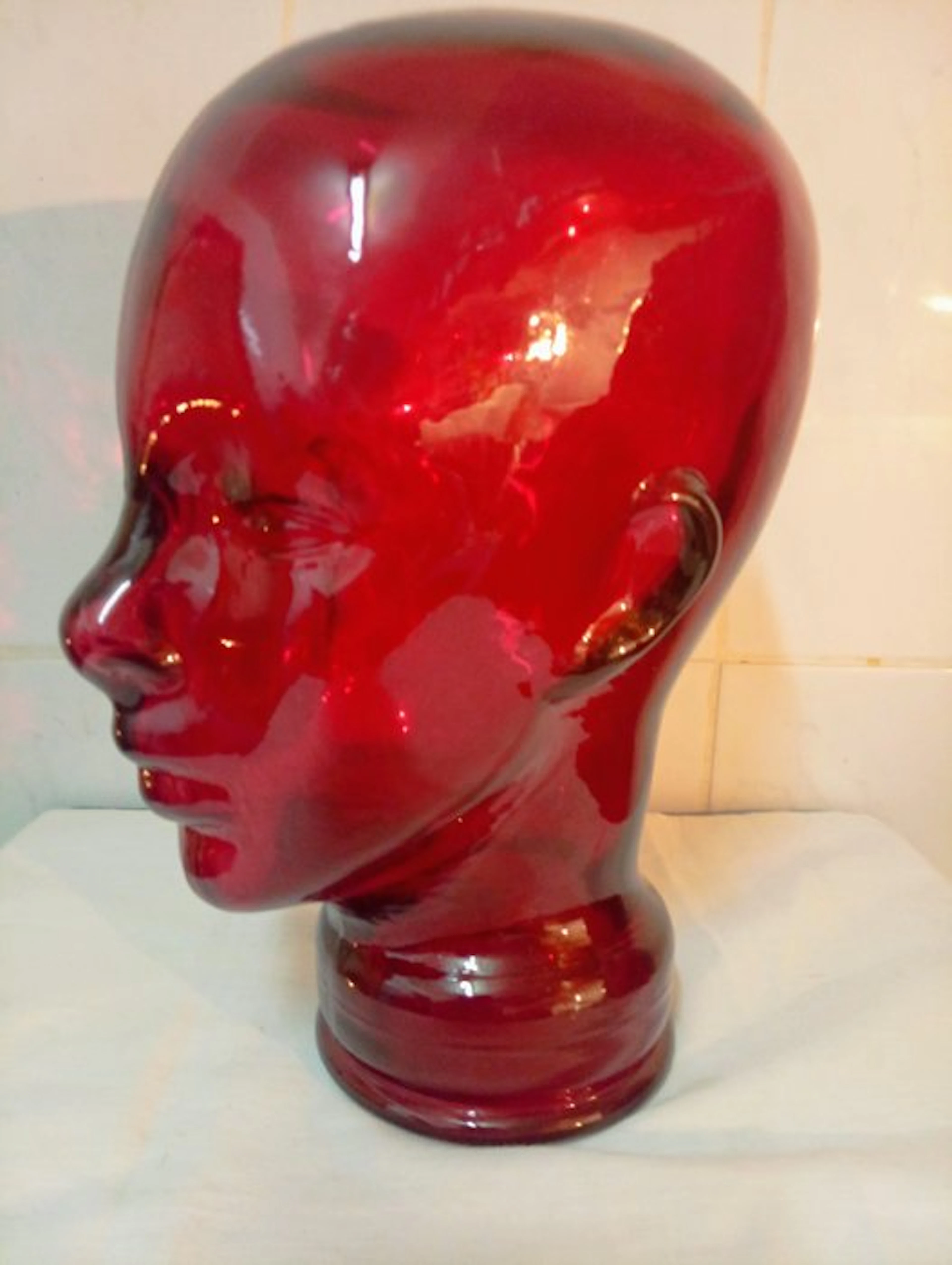 Mannequin - Rojo Coral - Glass