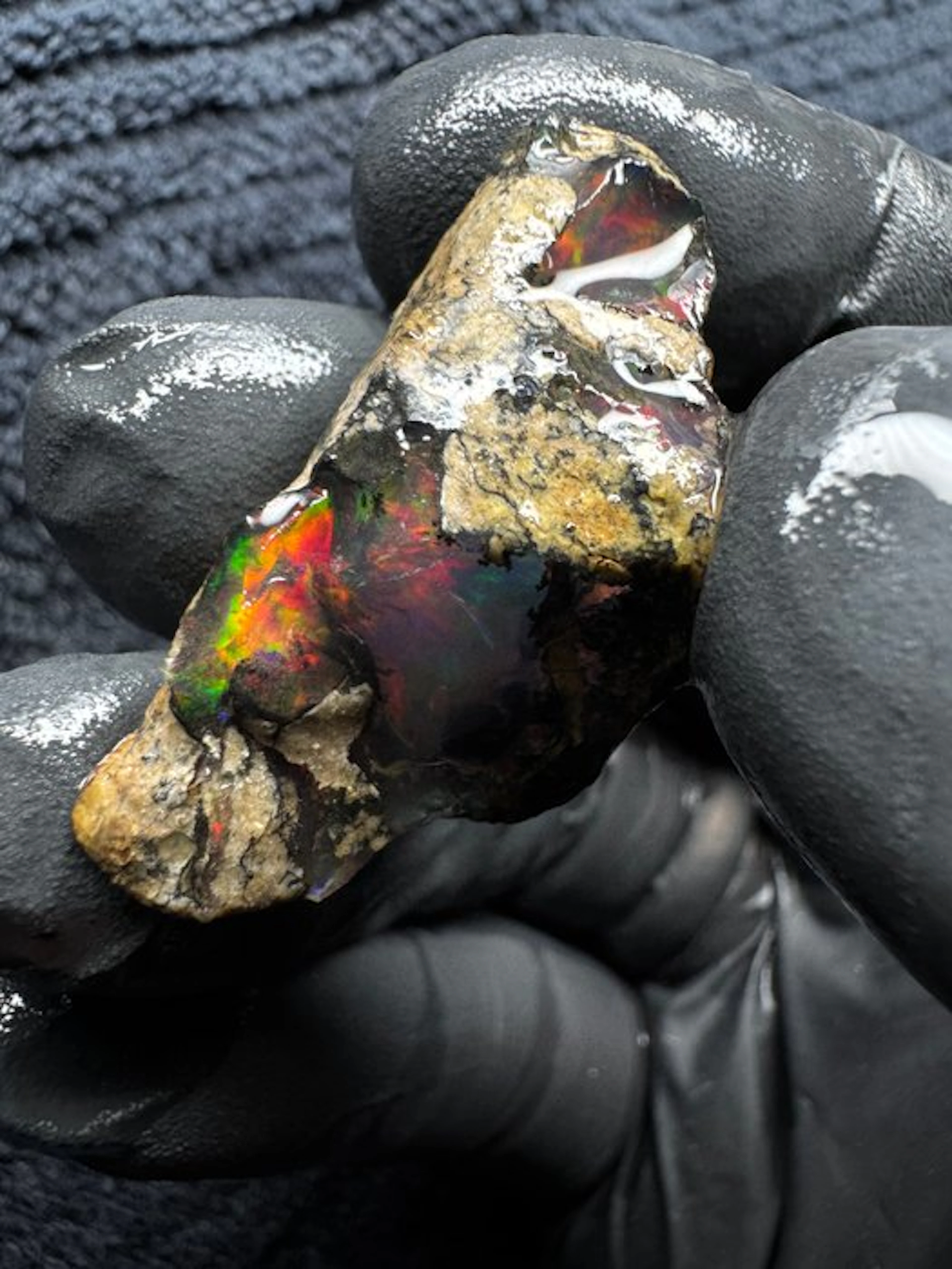 Opal Rough- 7 g