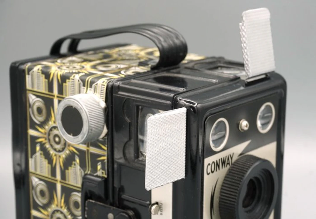 Conway Super Flash - Custom Art Déco Edition | Analogue camera