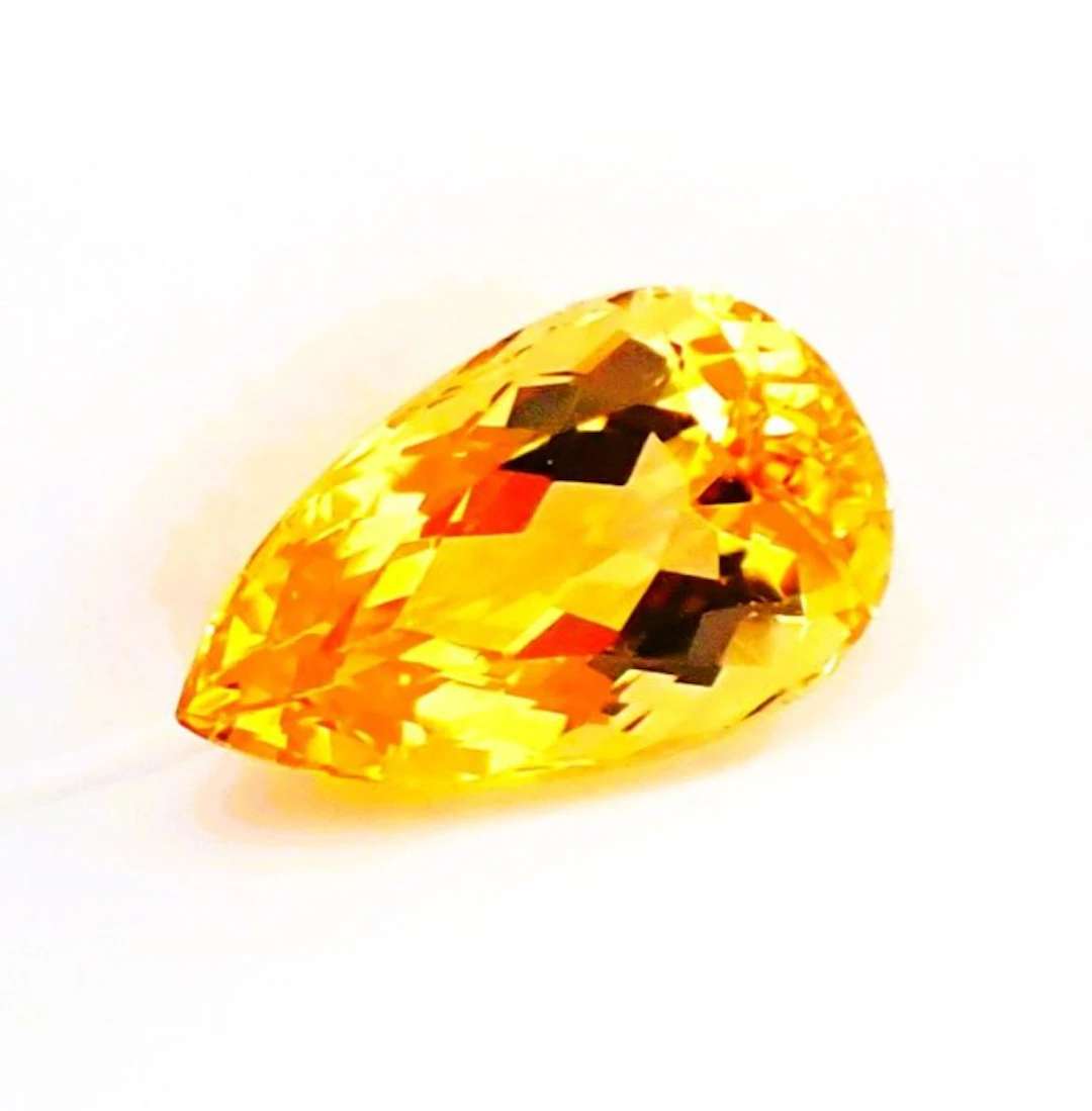Orange, Yellow Topaz - 4.52 ct - International...
