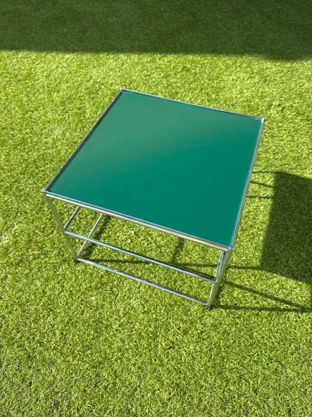 Table - Metal