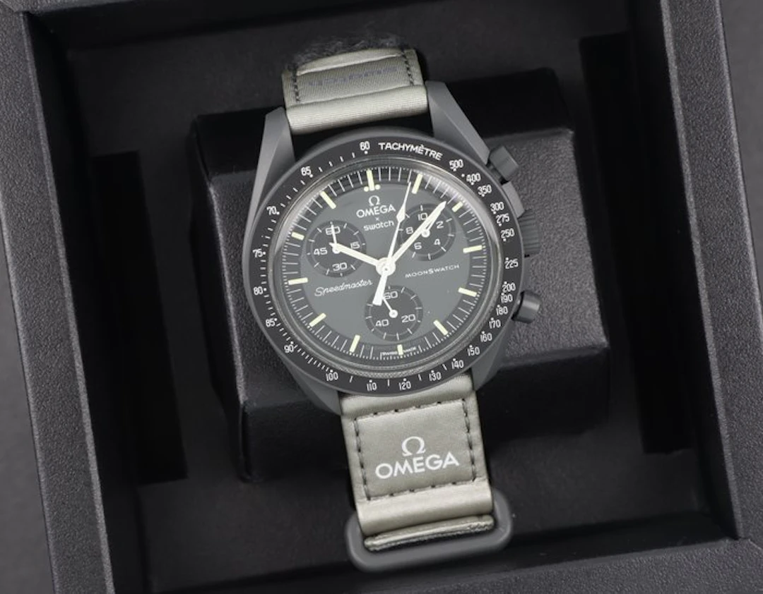 Omega x Swatch - Bioceramic MoonSwatch "Mission to...