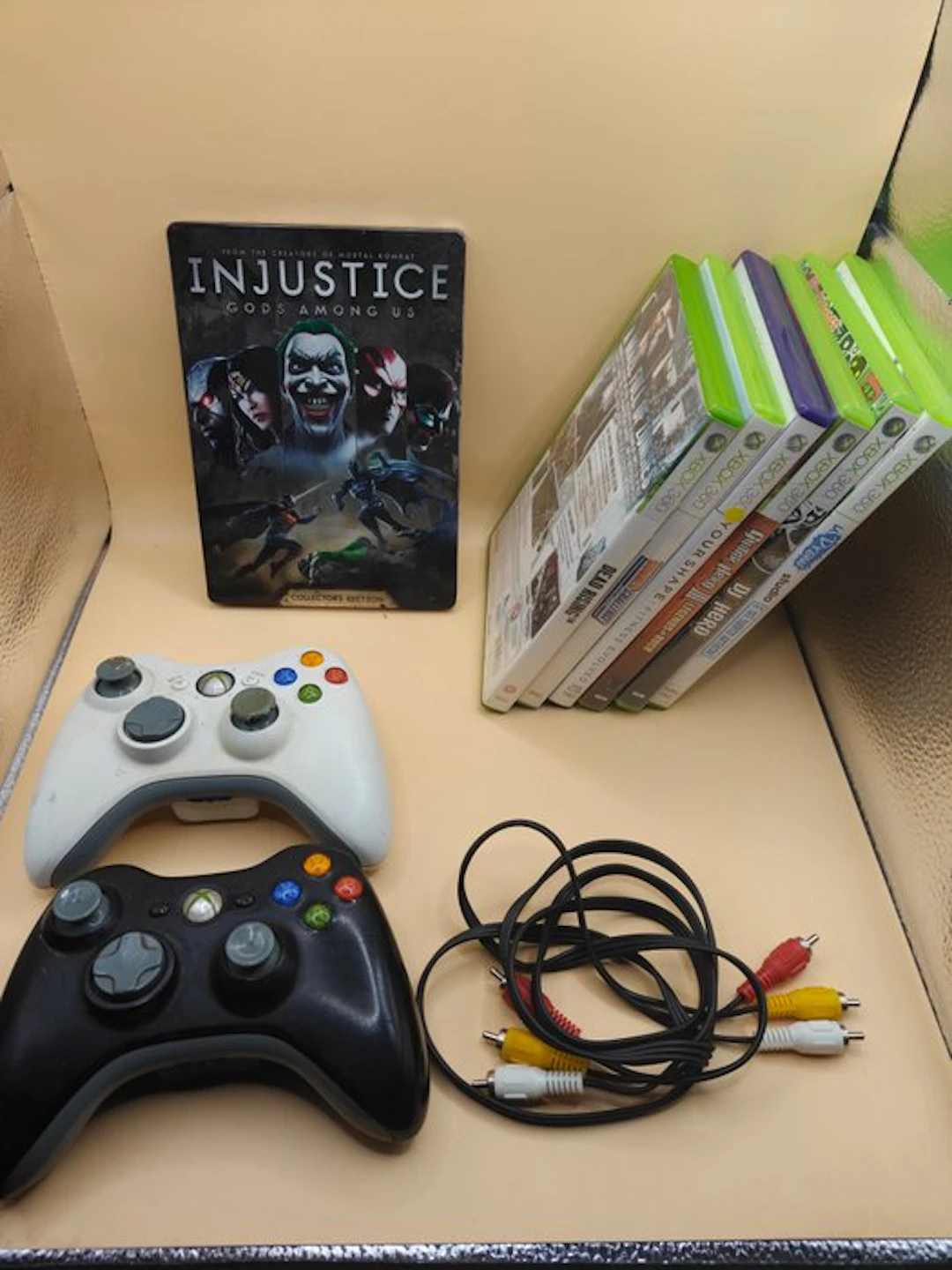 Microsoft - Xbox 360 - Lotto Xbox 360 con Injustice Collector’s Edition