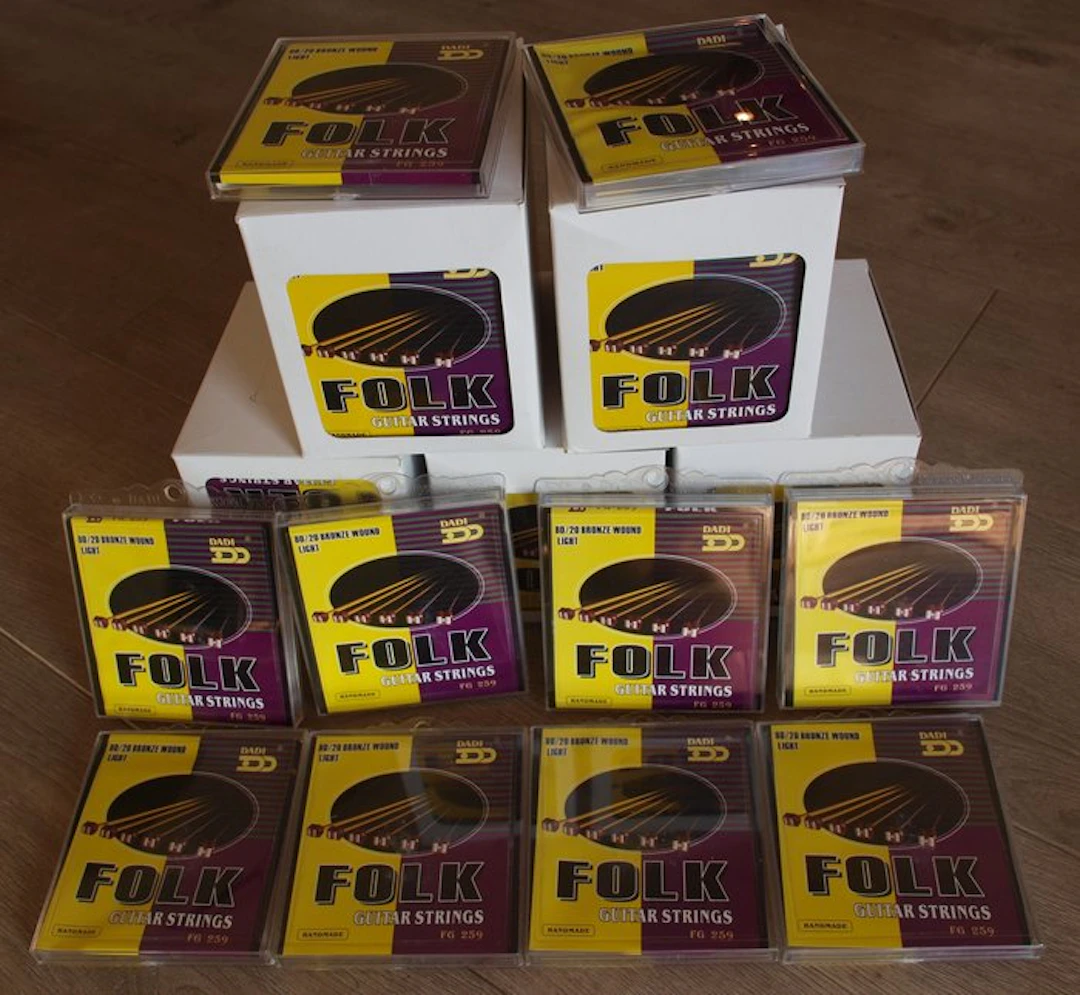 Dadi FG258 - 20 sets 80/20 Bronze extra light 11-49 -...