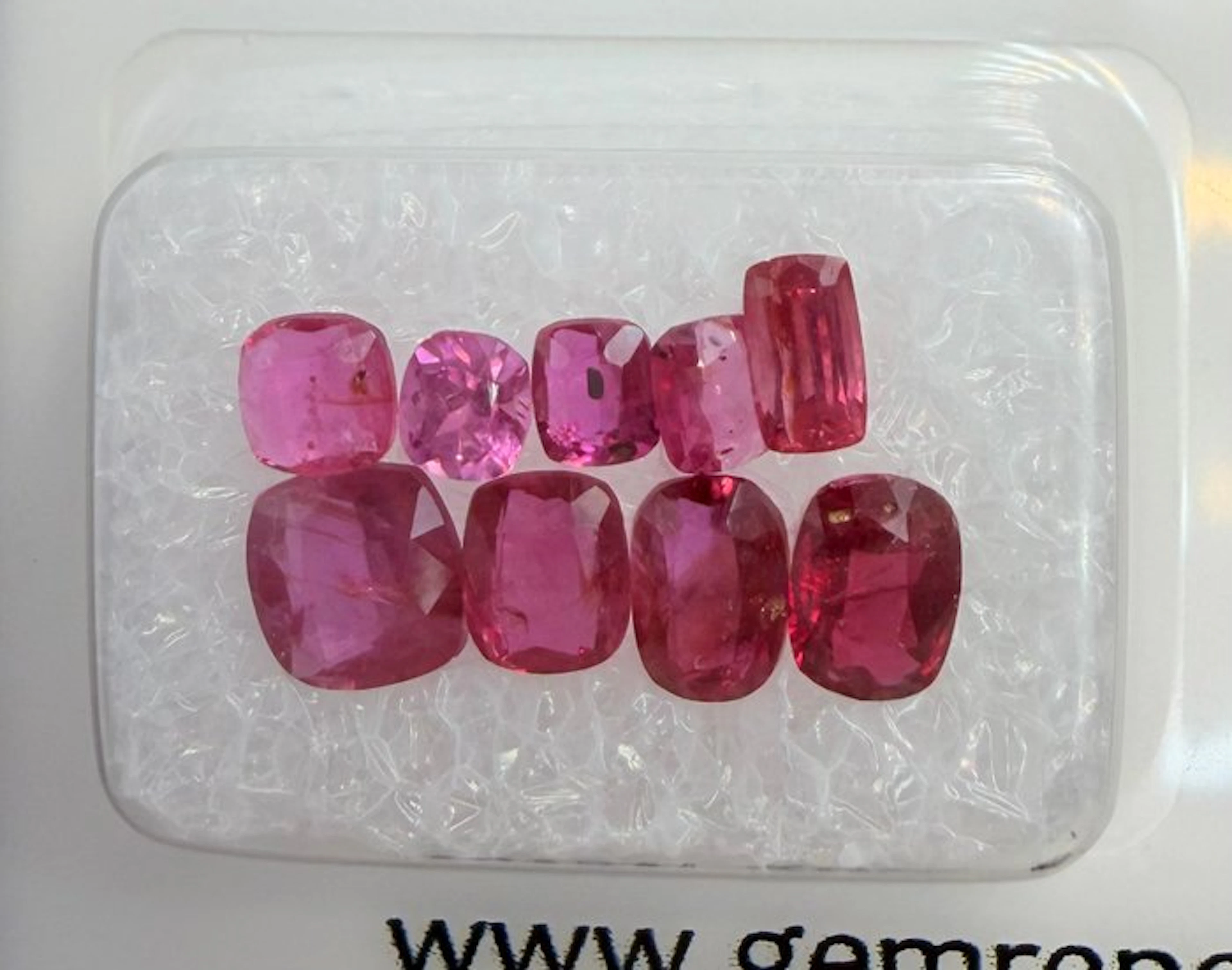 No reserve price Sapphire, Ruby - 2.92 ct - Gem Report Antwerp (GRA)