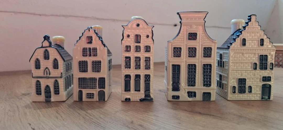 KLM house (5) - DELFT BLUE with the BOLS and seals No