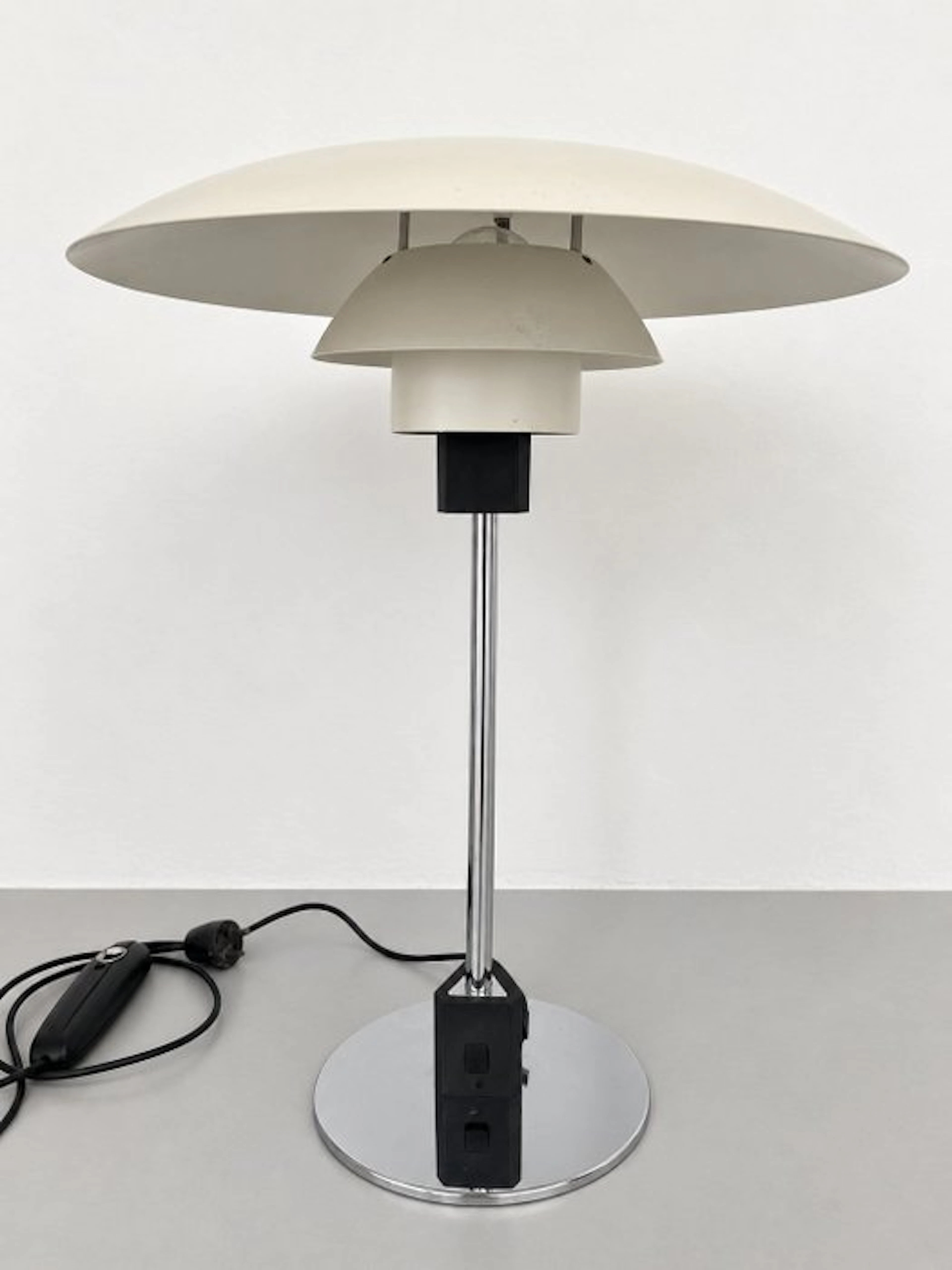 Louis Poulsen - Table lamp - PH 4/3 - Aluminium, Chrome, Plastic