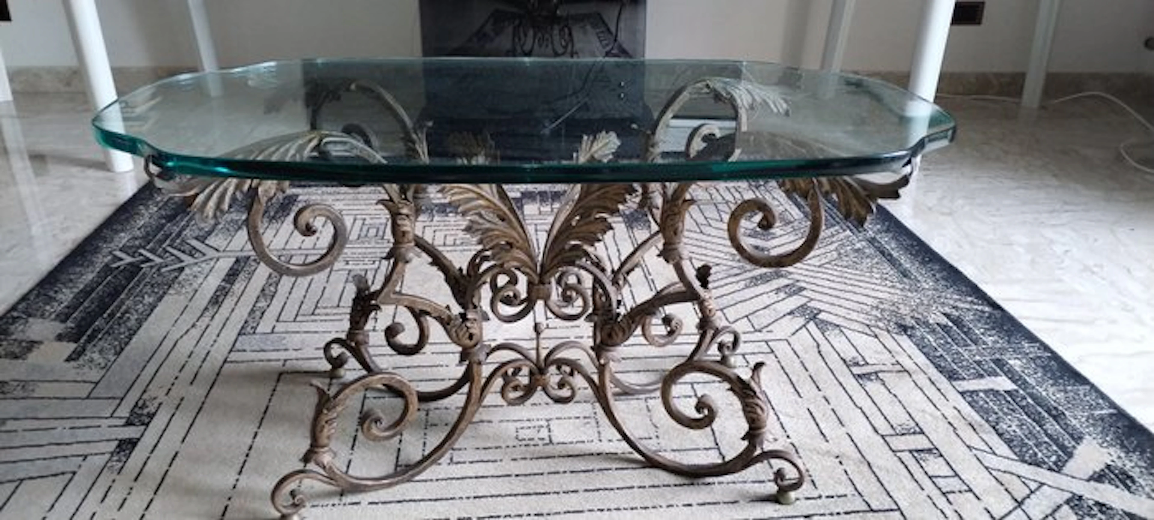 Centre table - Glass