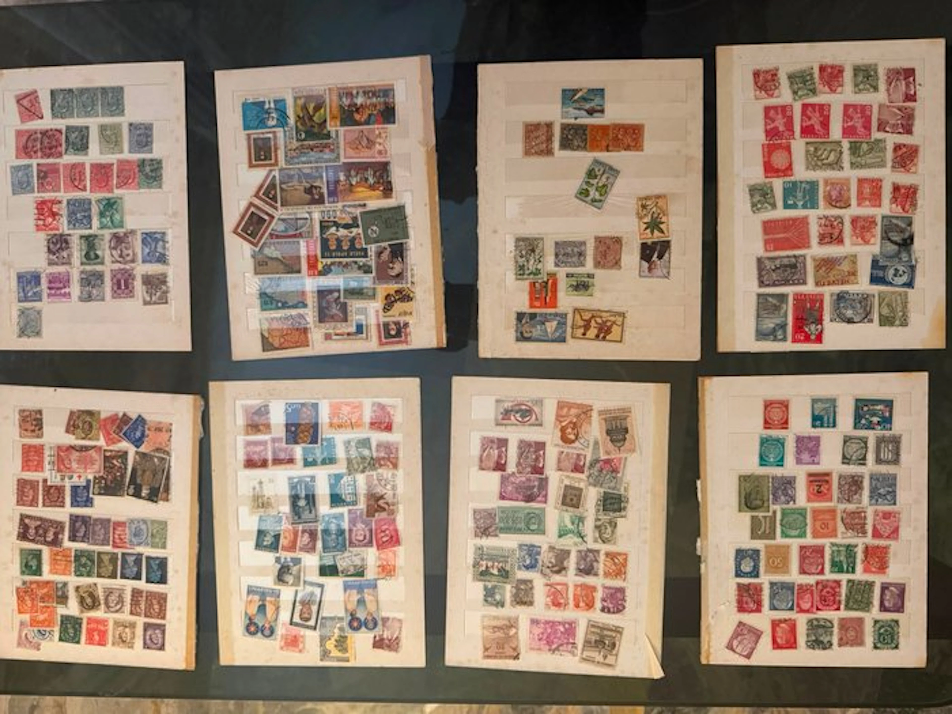 World - A huge collection of stamps