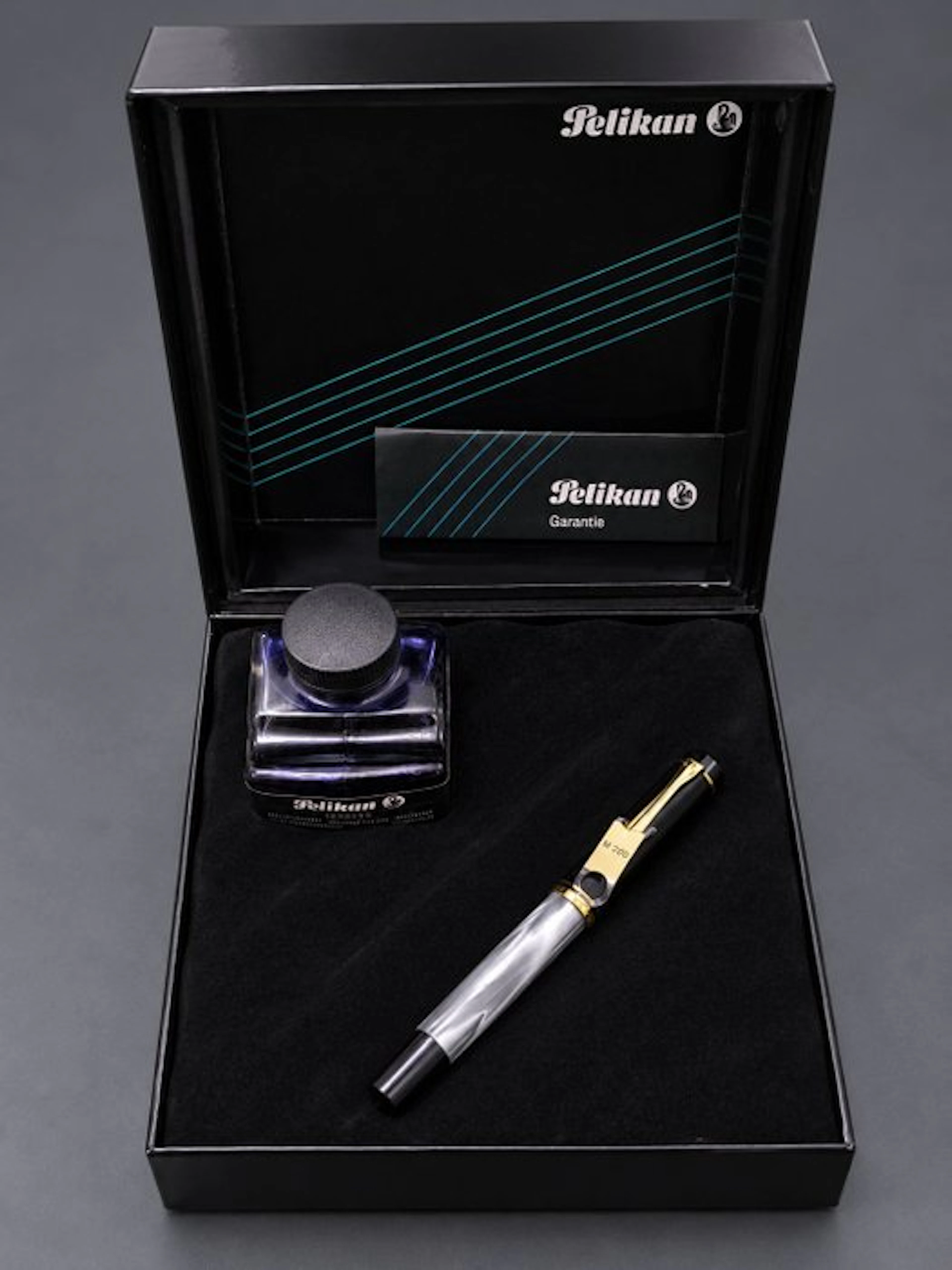 Pelikan - M200 Old Style Silver Pearls Grey Marbled - No...