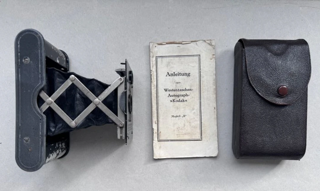 Eastman Kodak Vest Pocket Kodak Model B Analogue folding camera