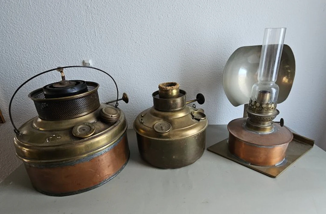 Maritime object (3) - Copper- Boat with 3 oil lamps