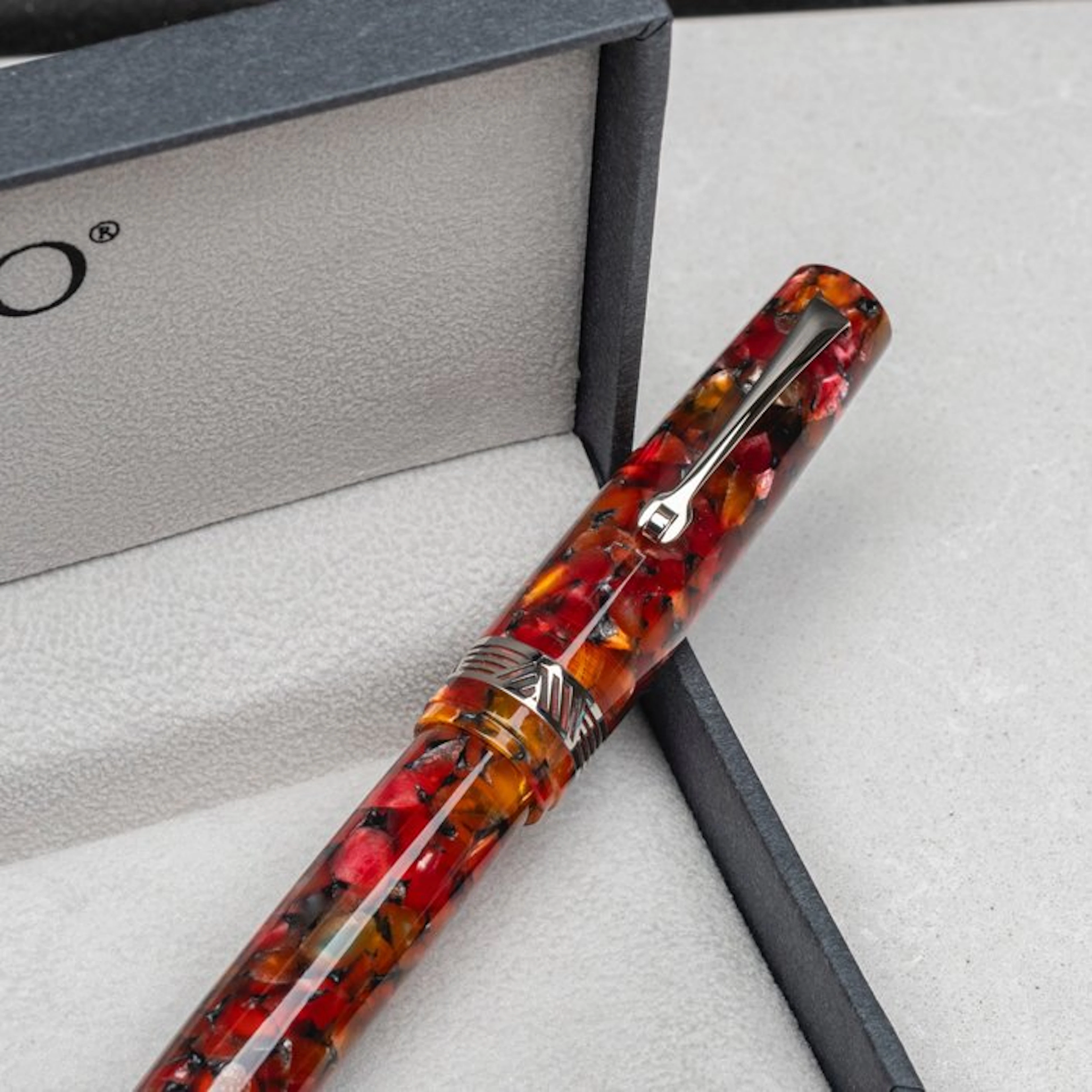Leonardo Officina Italiana - Momento Magico Millefiori - Fountain pen