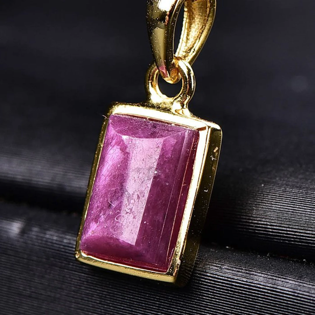 No Reserve - ALGT Certified - Exclusive Natural Ruby Pendant - A vivid color
