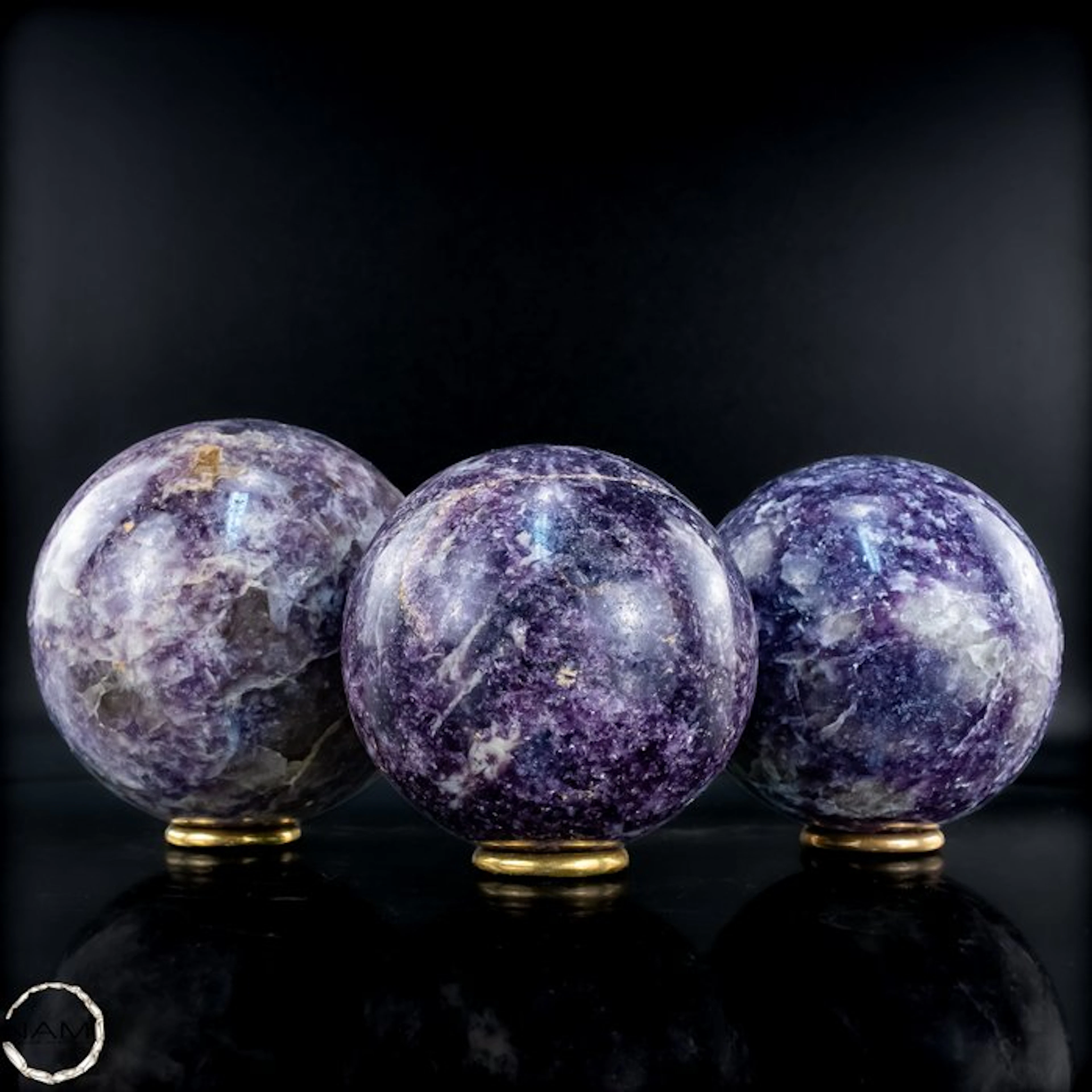 Unicorn Stone Sphere Set – Three fascinating spheres in...