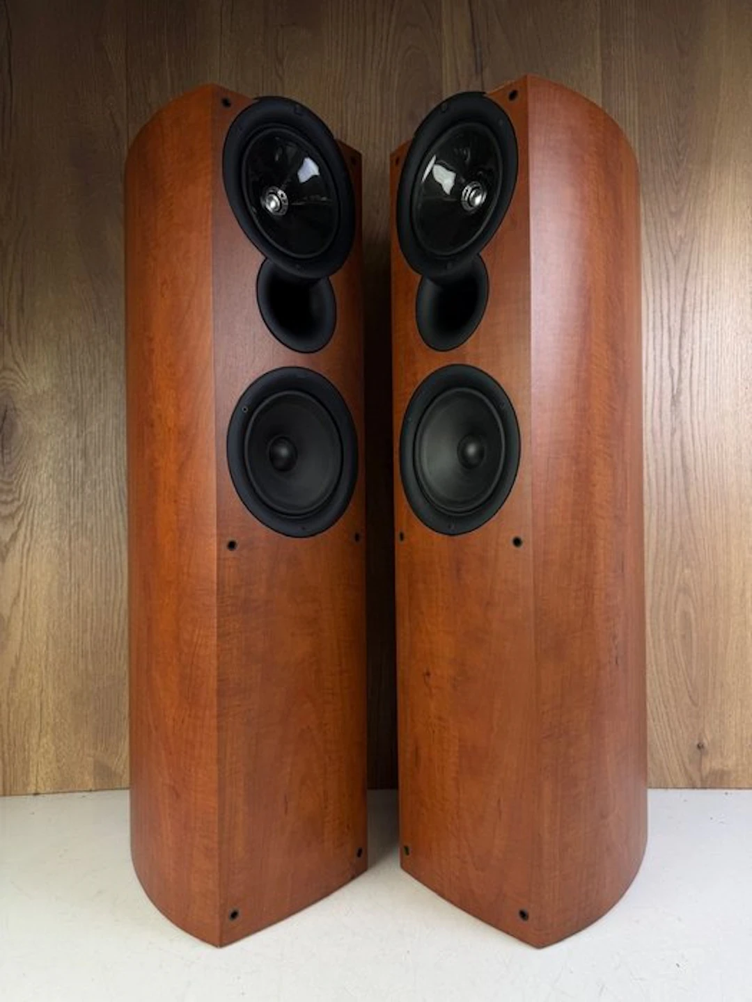 Kef - Q5 - Q Series Speaker set