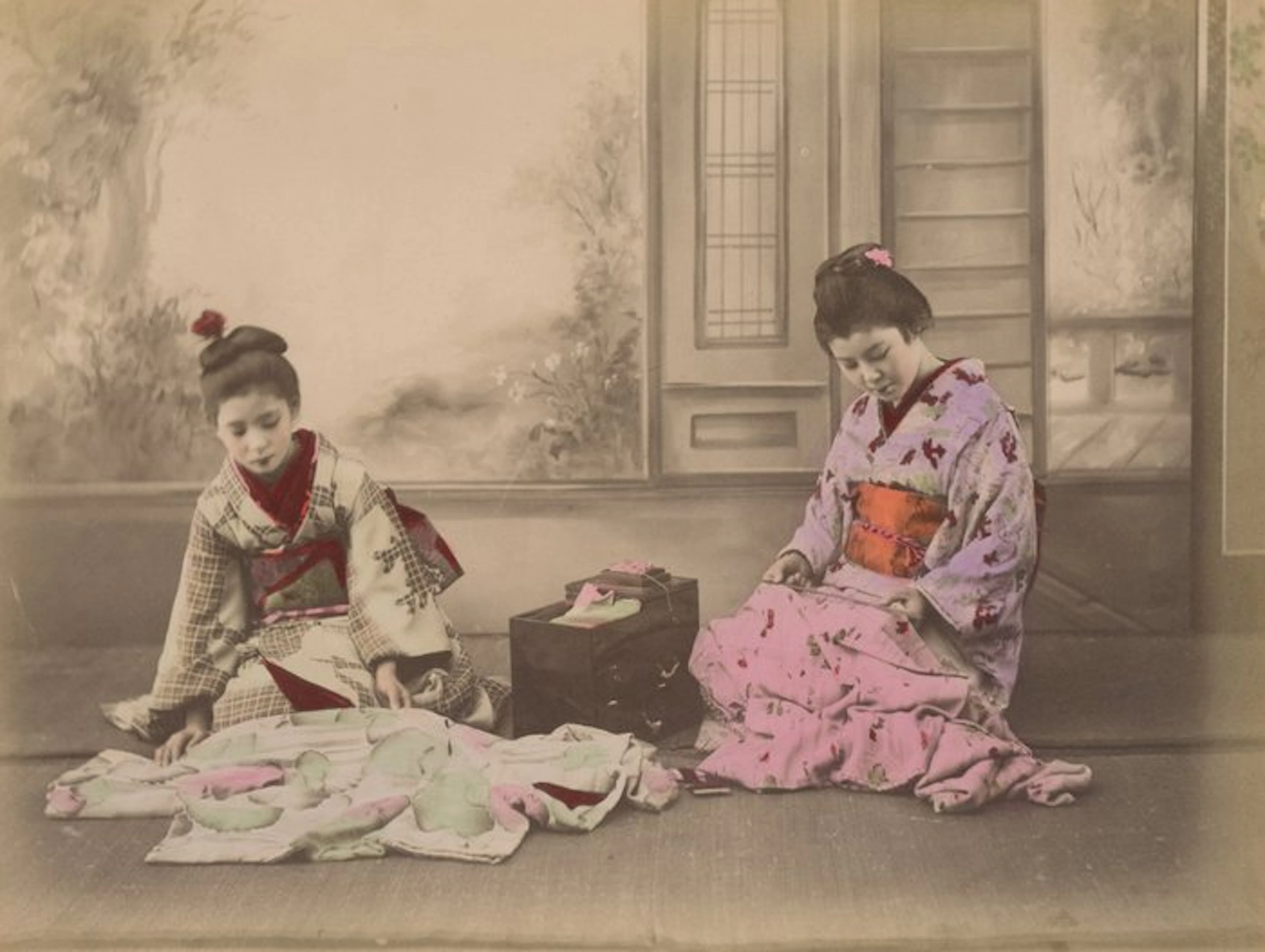 Enami, Farsari, Suzuki, Yokohama School (XIX) - Seamstresses
