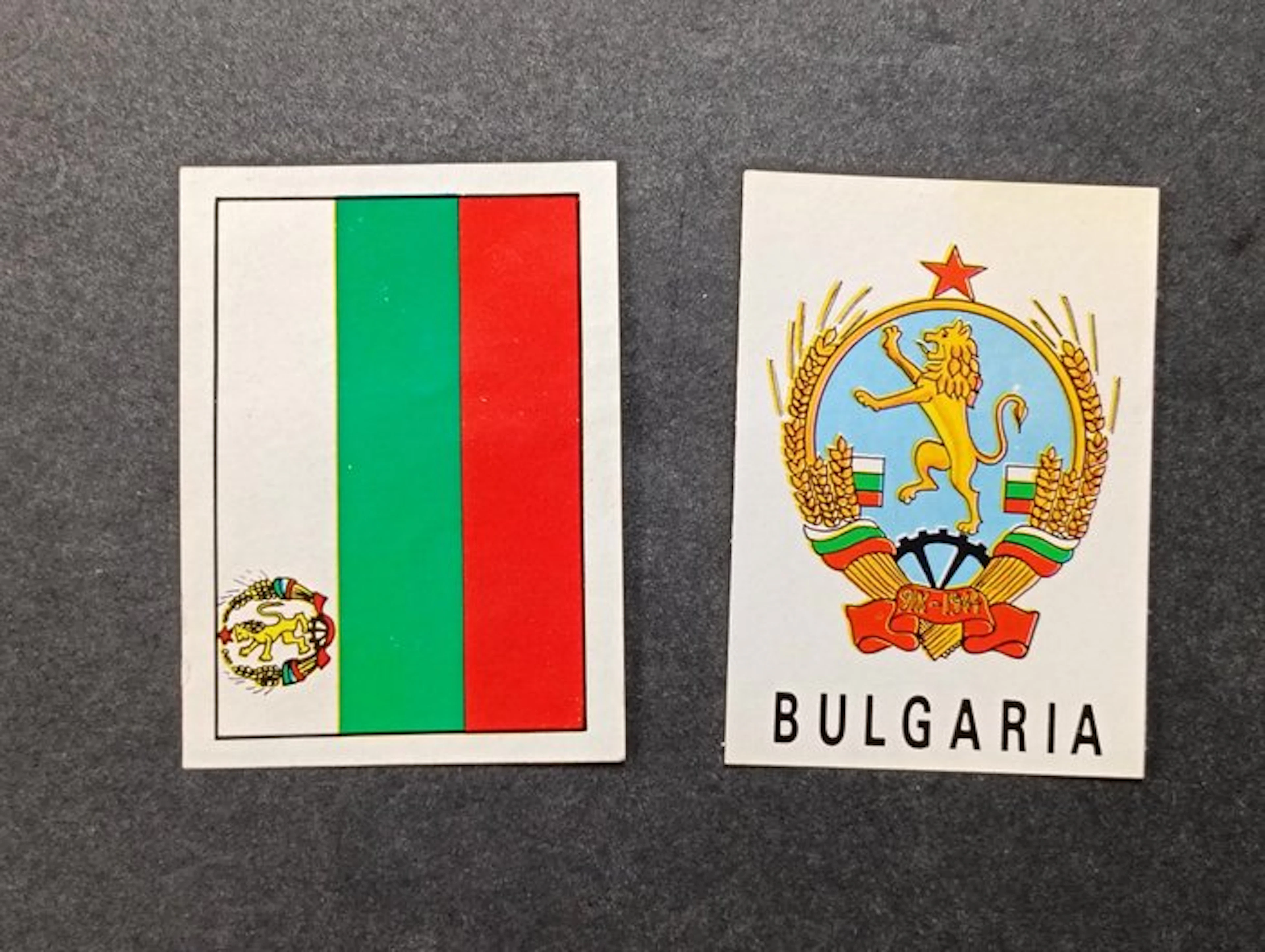 Panini Mexico 70 - Bulgaria - 2 Figurine Originali Stemma...