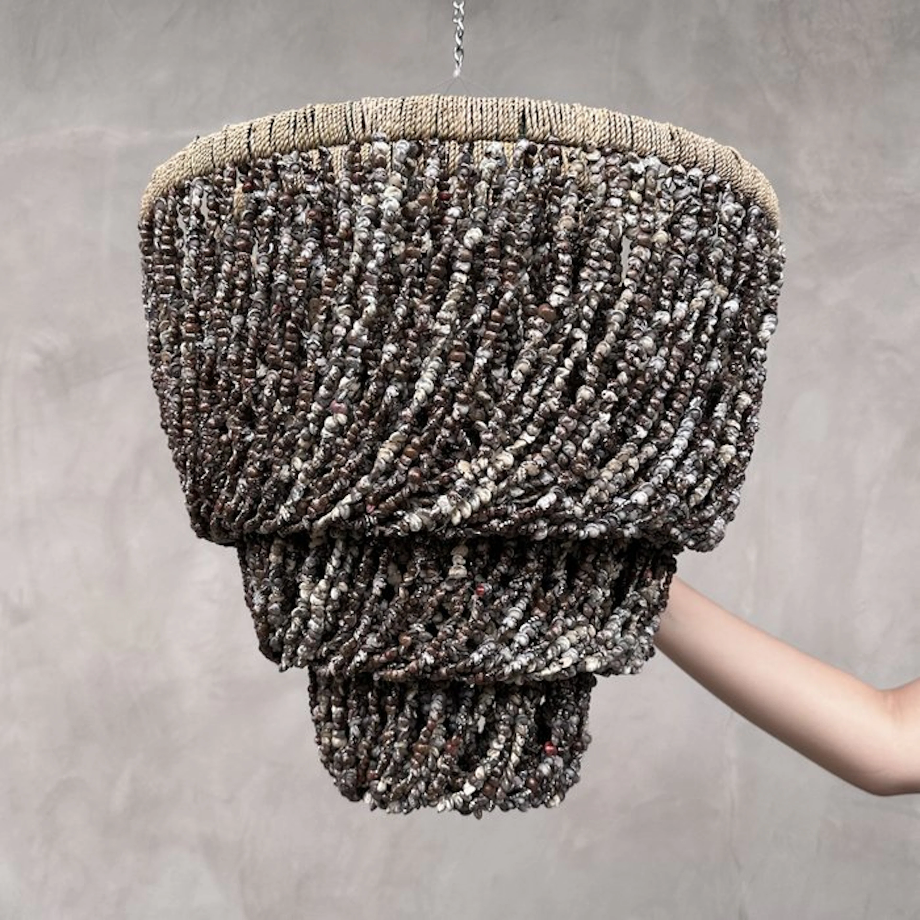 NO RESERVE PRICE - SL10 - Stunning Shell Chandelier /...