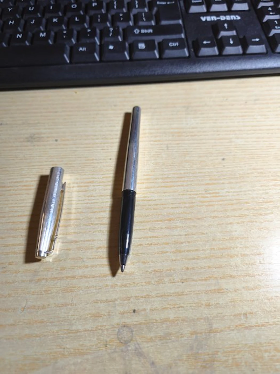 Caran d'Ache - Madisson Silver Plated "Clou de Paris" - Roller ball pen