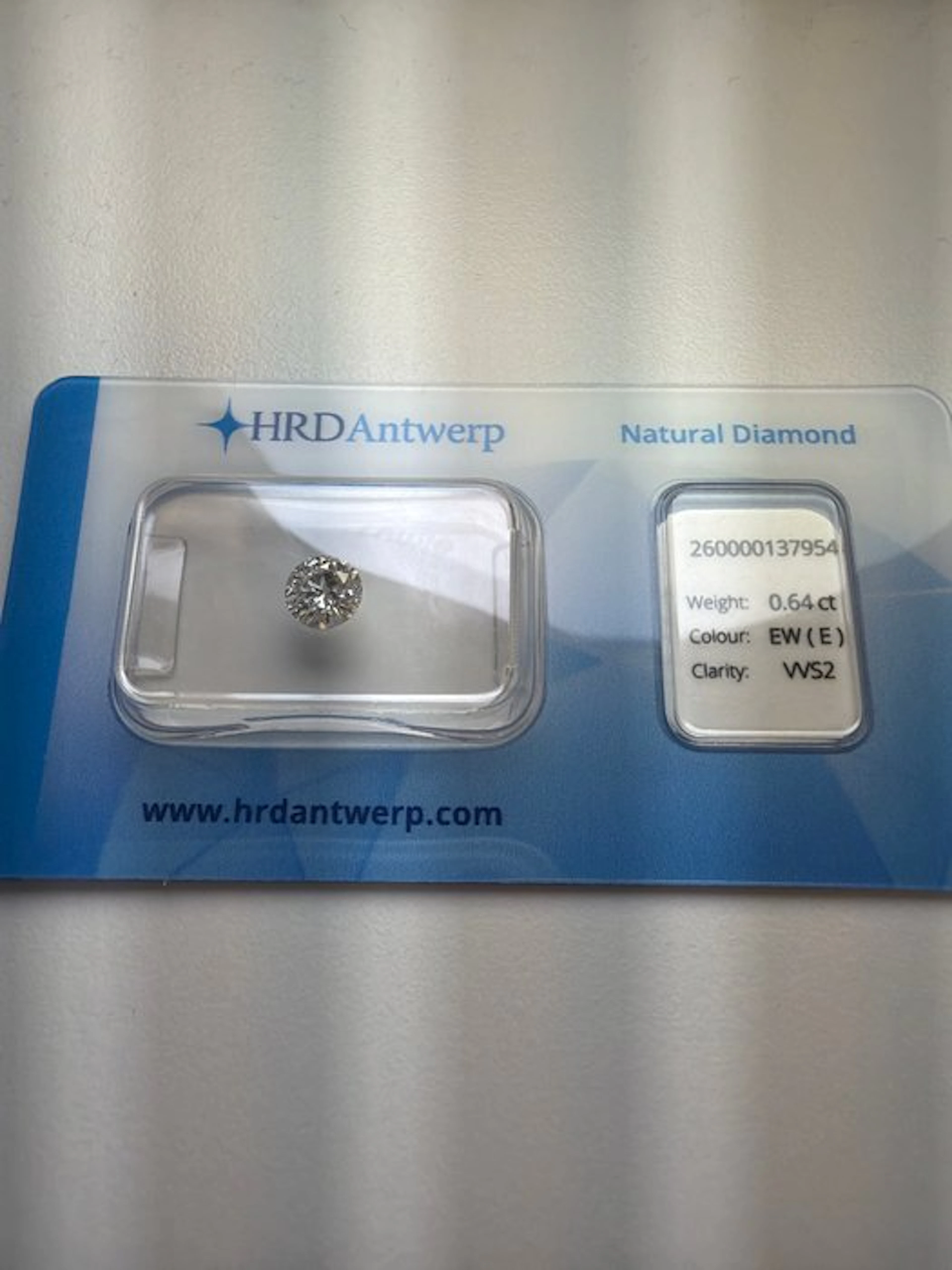 1 pcs Diamond (Natural) - 0.64 ct - Round - E - VVS2 - HRD Antwerp
