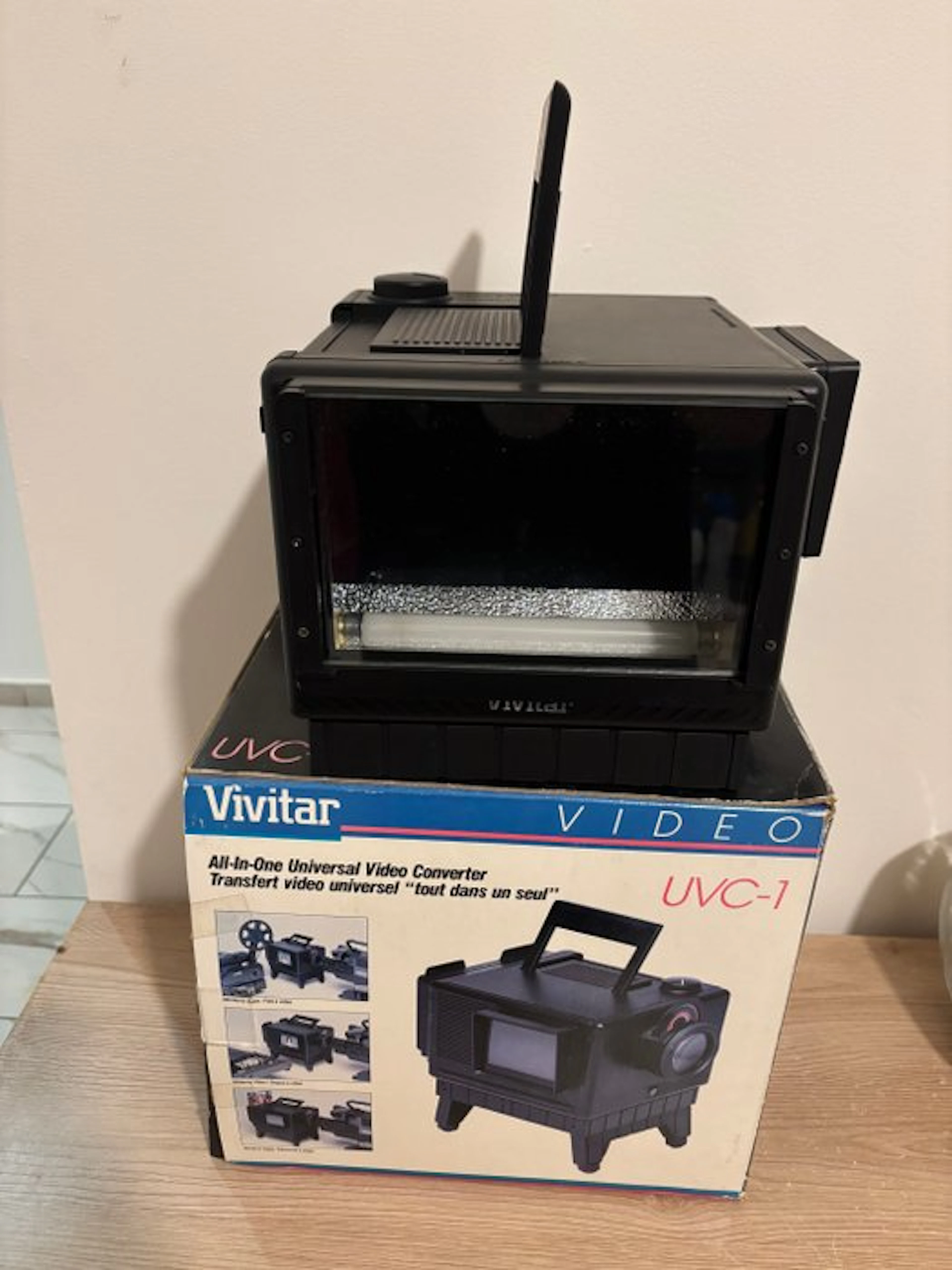 Vivitar - UVC-1 Audio signal converter