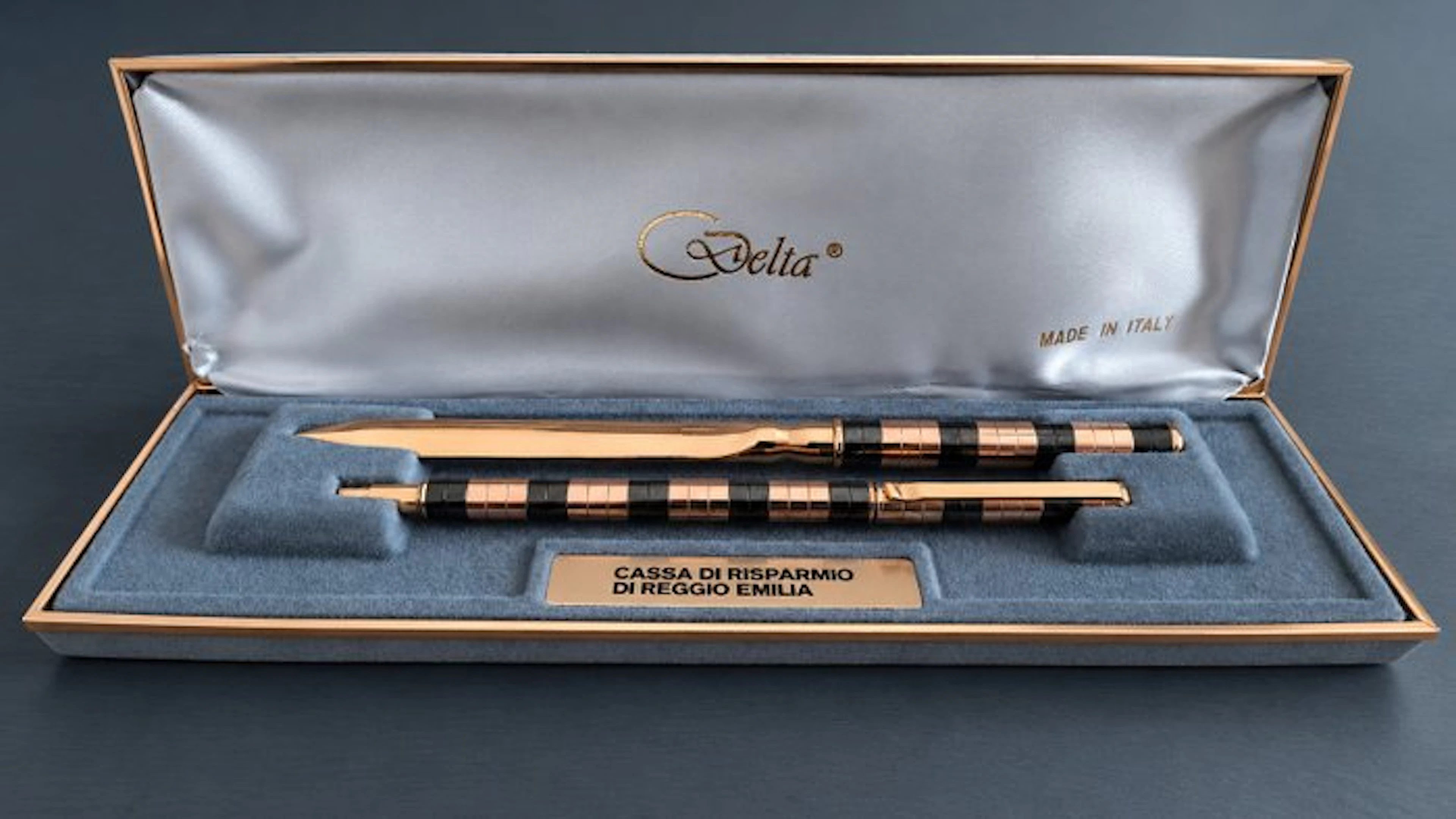 Delta - Lion's Line - No reserve price - Pen set