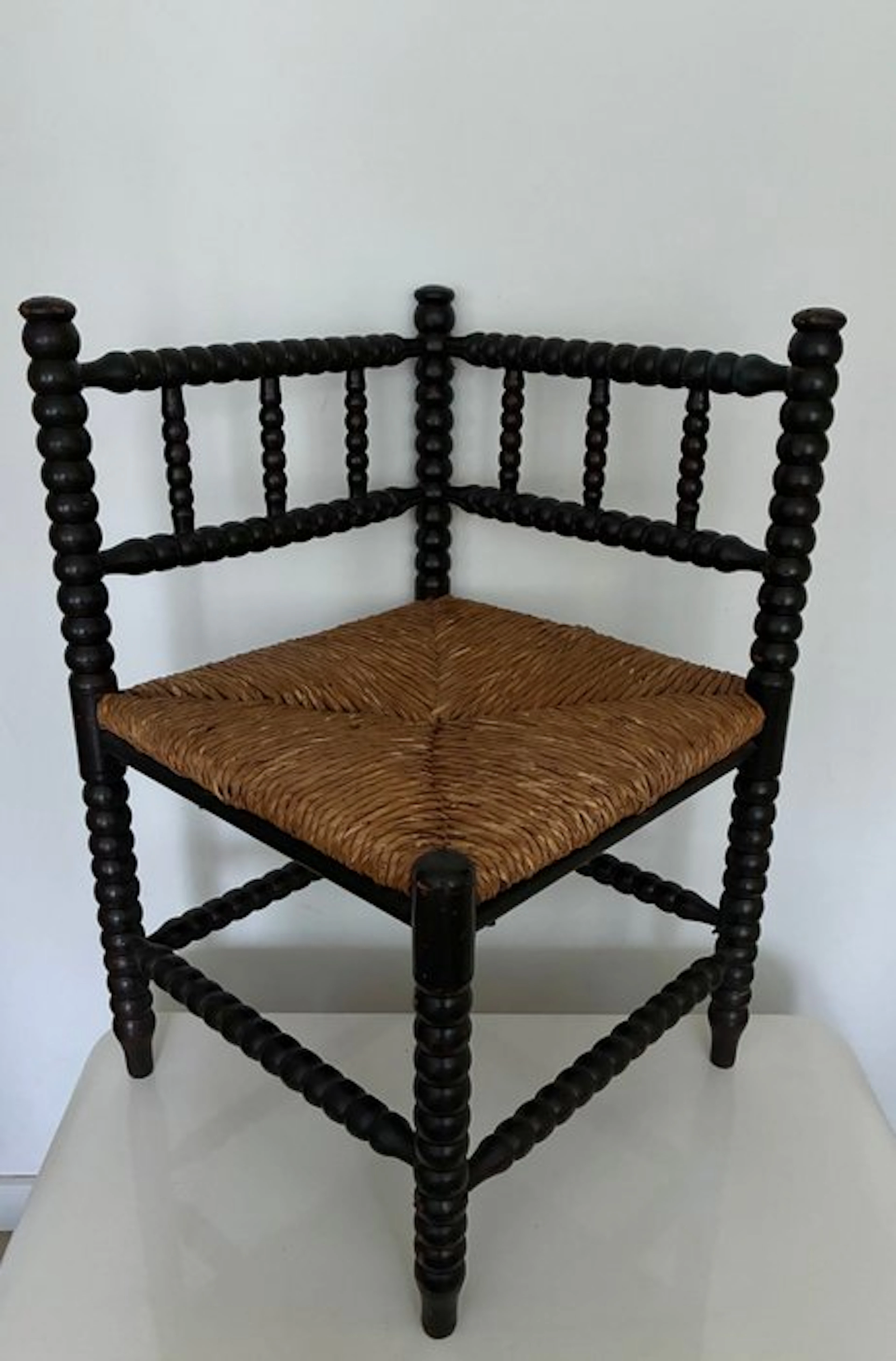 Chair - Oak - Bobbin corner chair reed