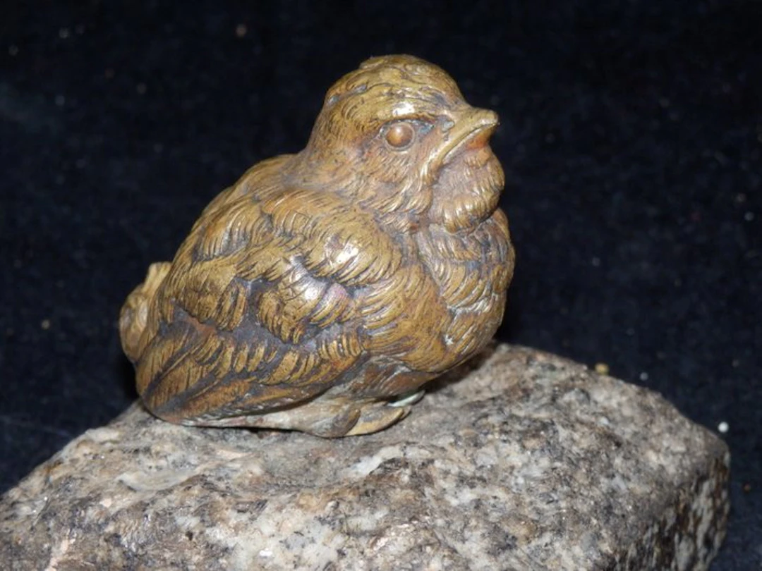 Sculpture, Fraai antiek bronzen Vogeltje - 8 cm - Bronze, Marble